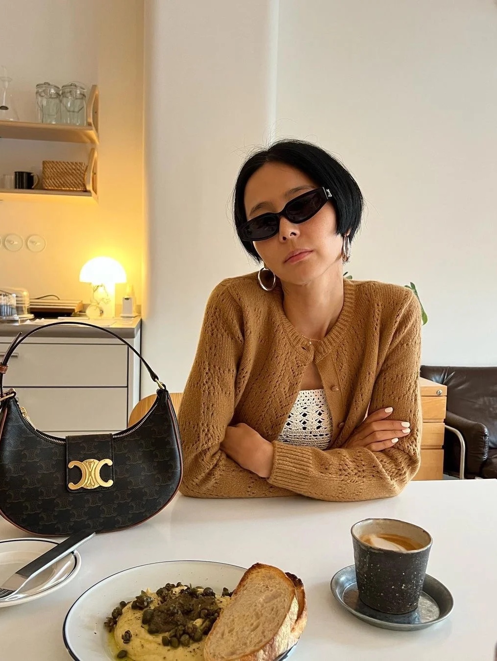 Prada Arque Leather Shoulder Bag Cognac, Celine Medium Ava Triomphe Bag in Triomphe Canvas Calfskin Tan 착용 스타일 - 5