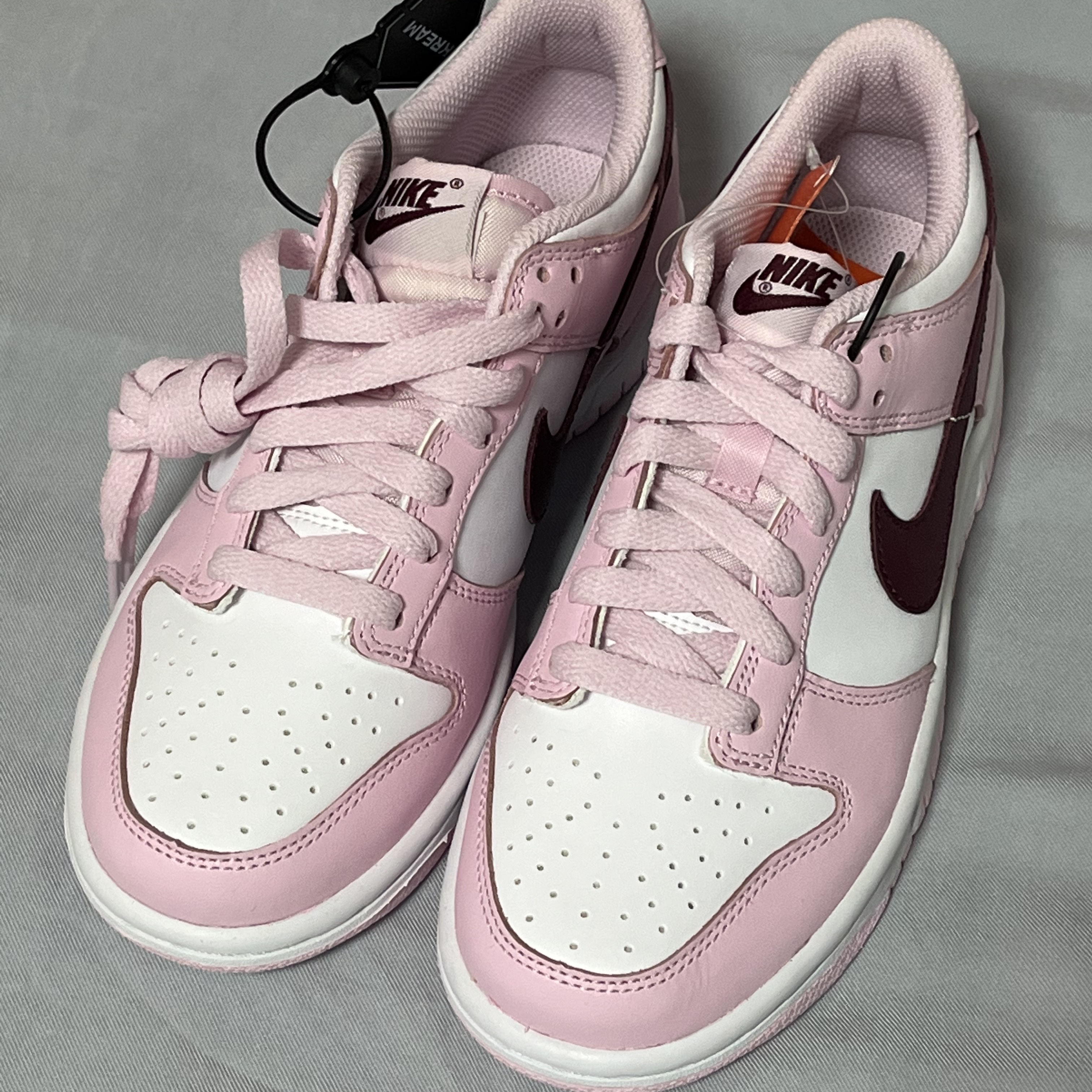 (GS) Nike Dunk Low Pink Foam 착용 스타일