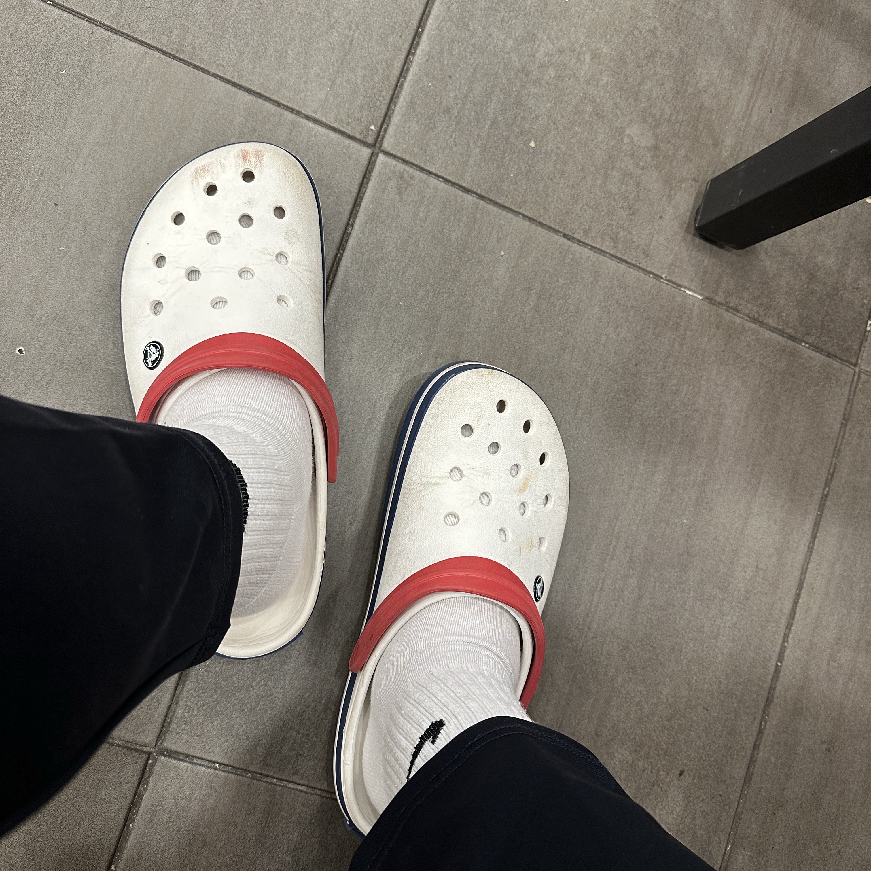 Crocs Crocband Clog White Blue Jean 착용 스타일