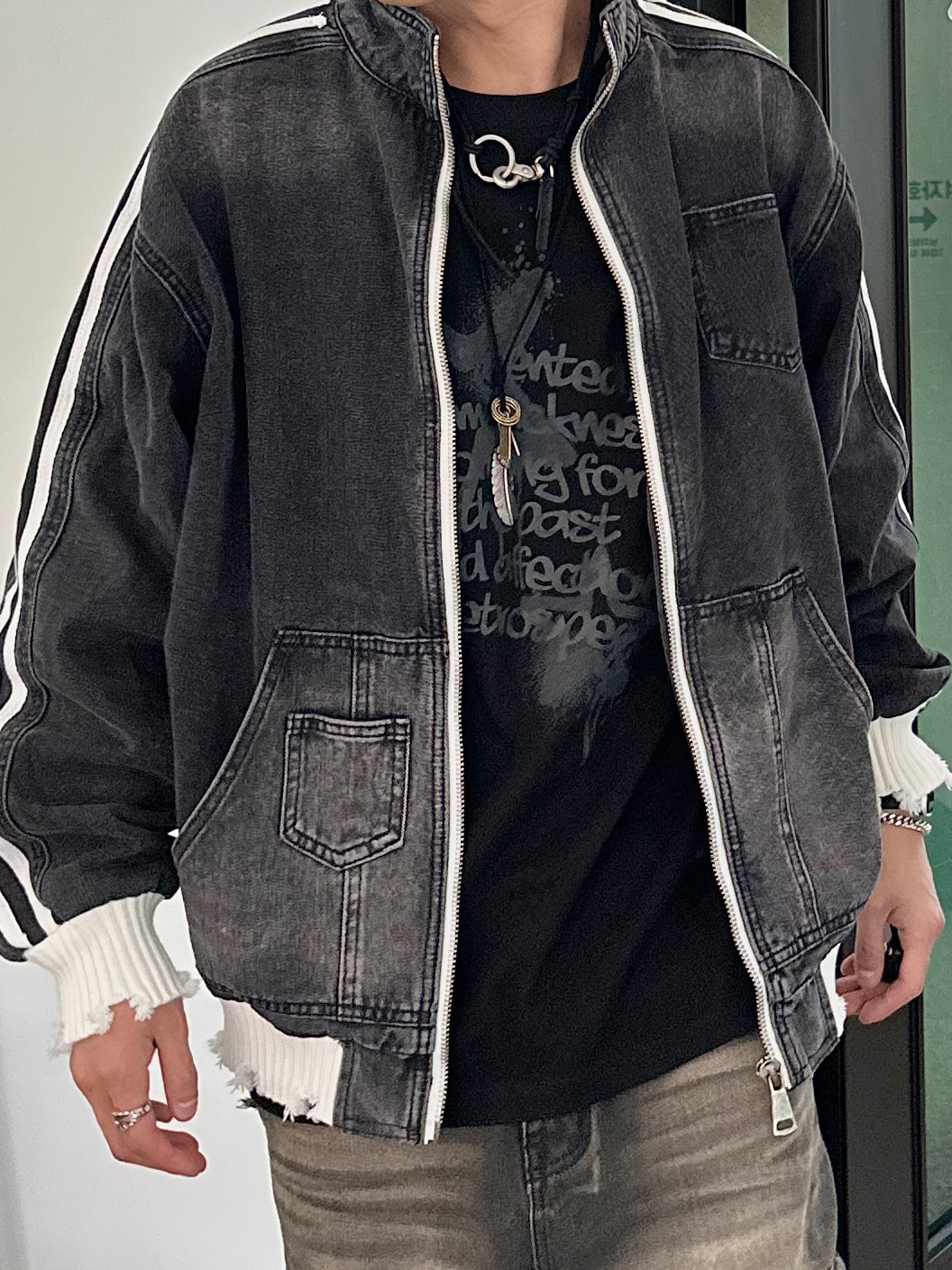 Adidas Superstar 82 Black White 착용 스타일 - 4