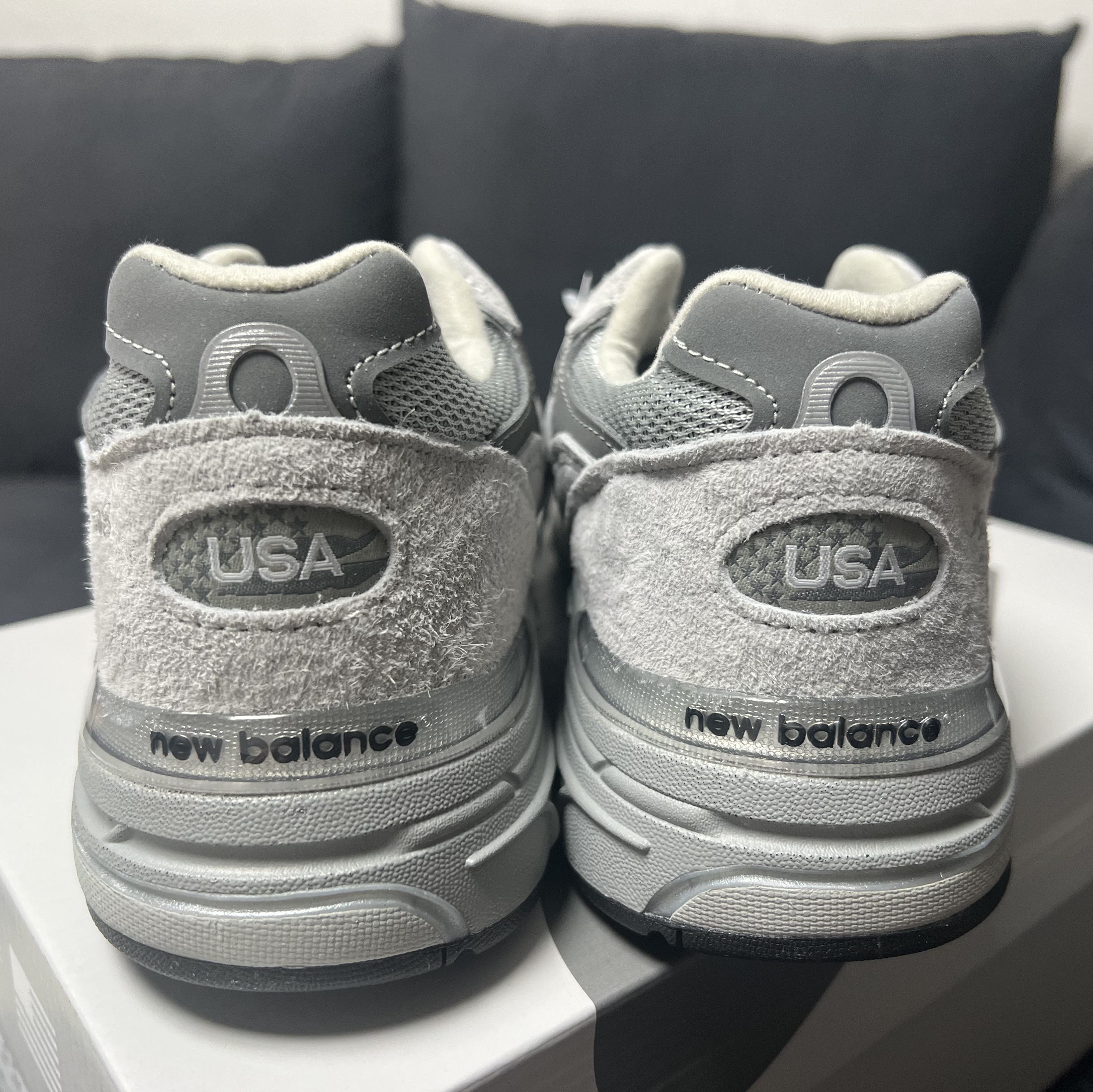 (W) New Balance 993 Made in USA Grey - B Standard 착용 스타일 - 3