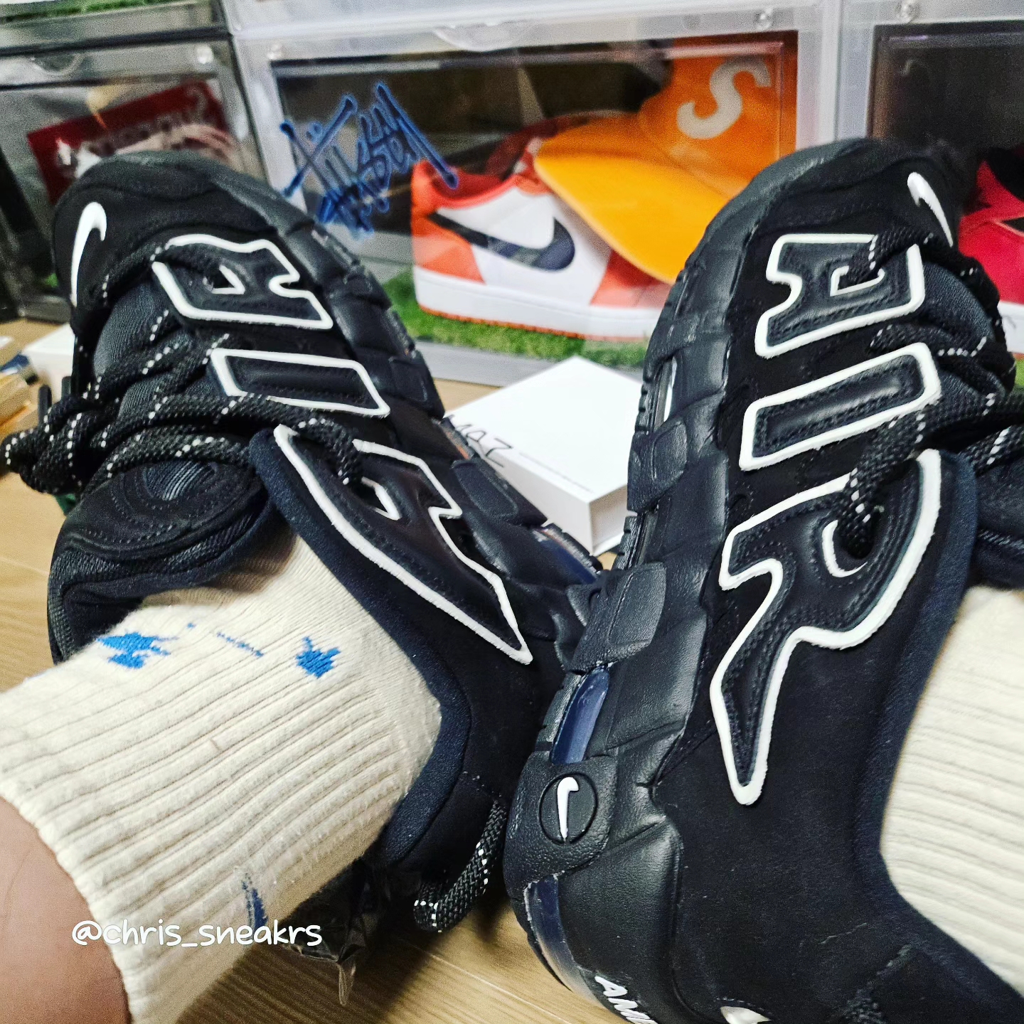 Nike x Ambush Air More Uptempo Low Black and White 착용 스타일 - 5