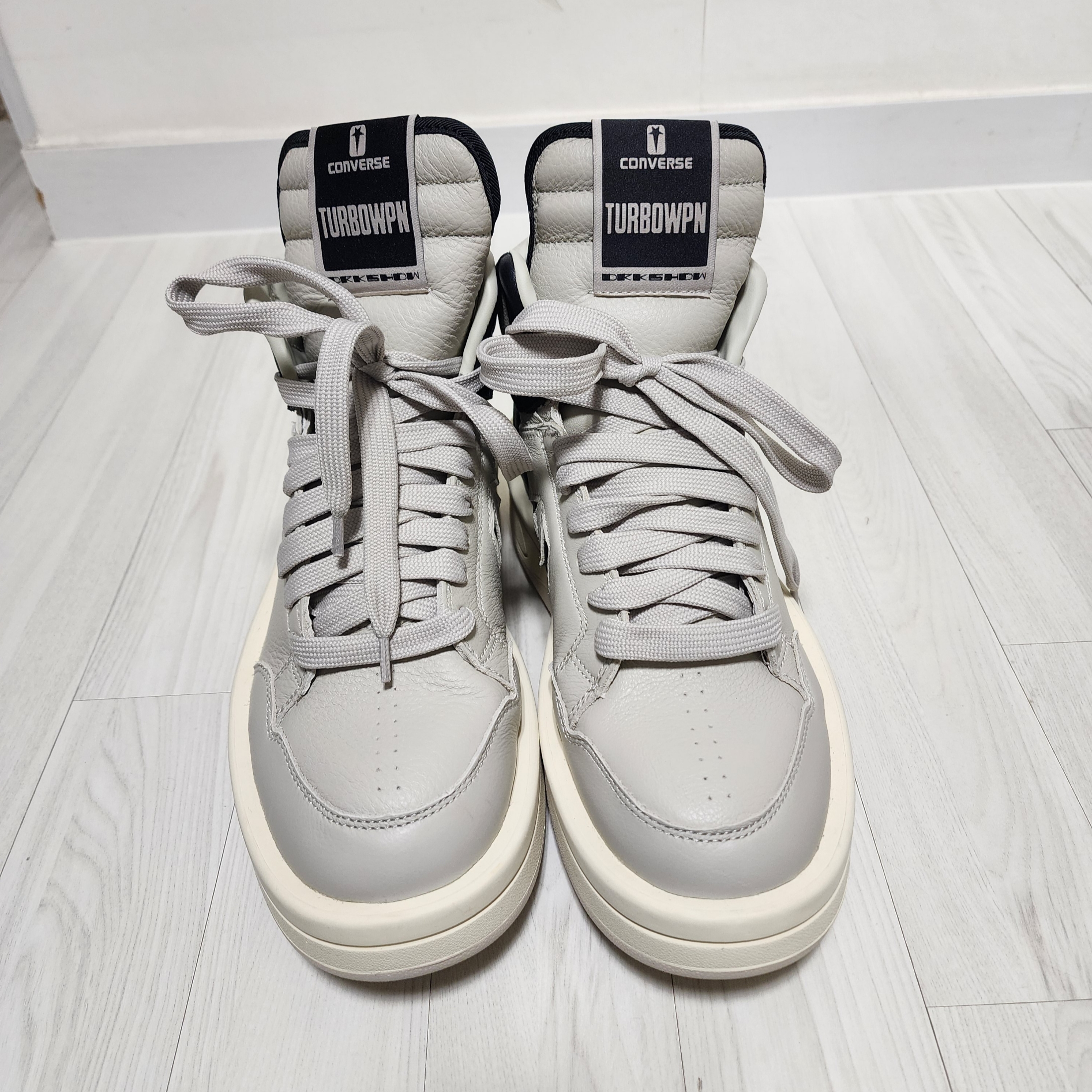 Converse x Drkshdw Turbowpn Pelican 착용 스타일 - 1