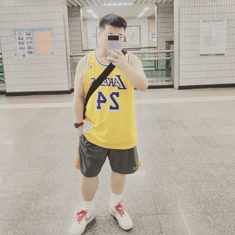 KREAM 프로필 이미지