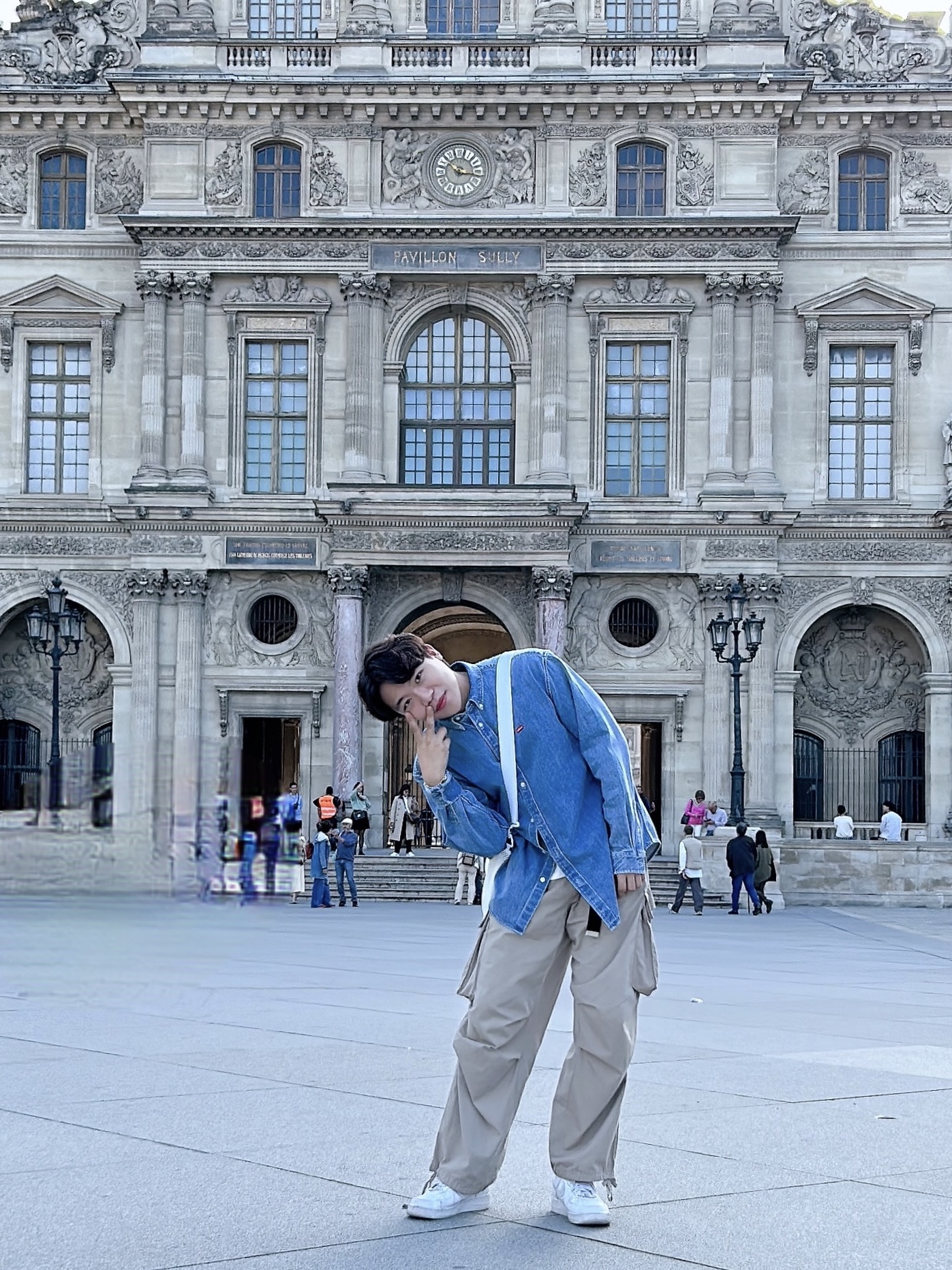 Supreme Small Box Shirt Denim - 23FW, Supreme Mesh Duffle Bag White - 23SS 착용 스타일 - 2