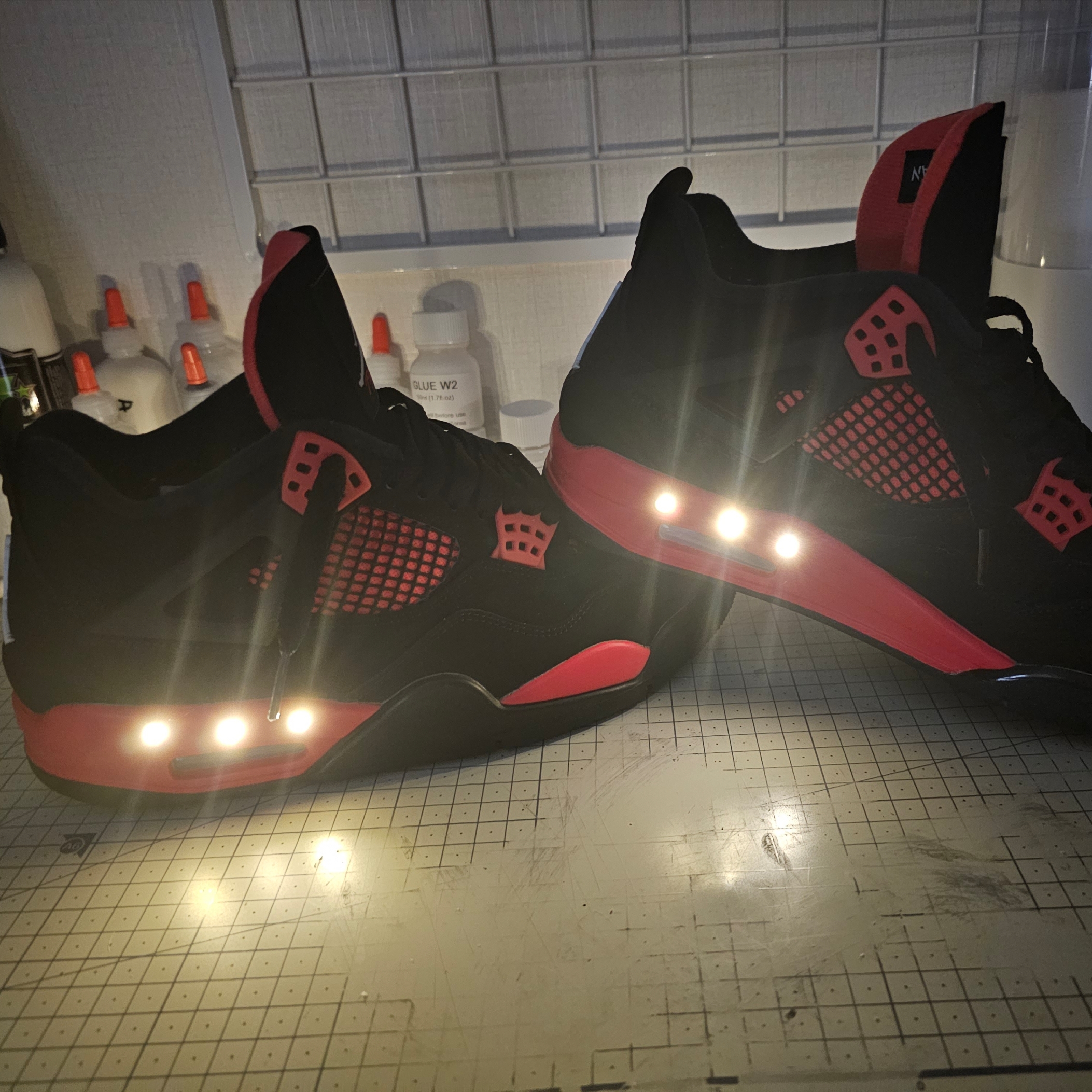 Jordan 4 Retro Crimson 착용 스타일 - 1