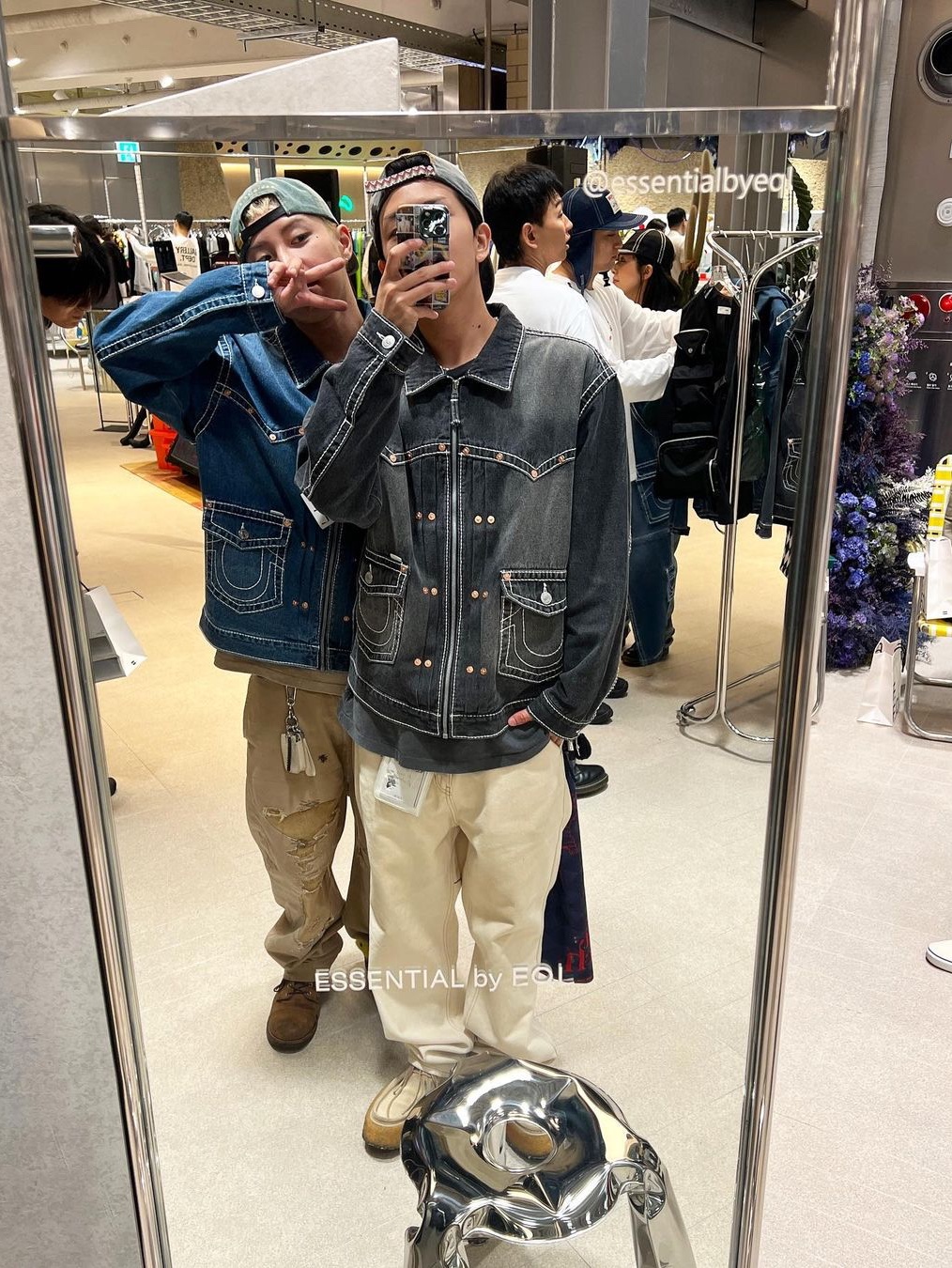 True Religion x Fetch Denim Jacket Black, True Religion x Fetch Denim Jacket Indigo 착용 스타일