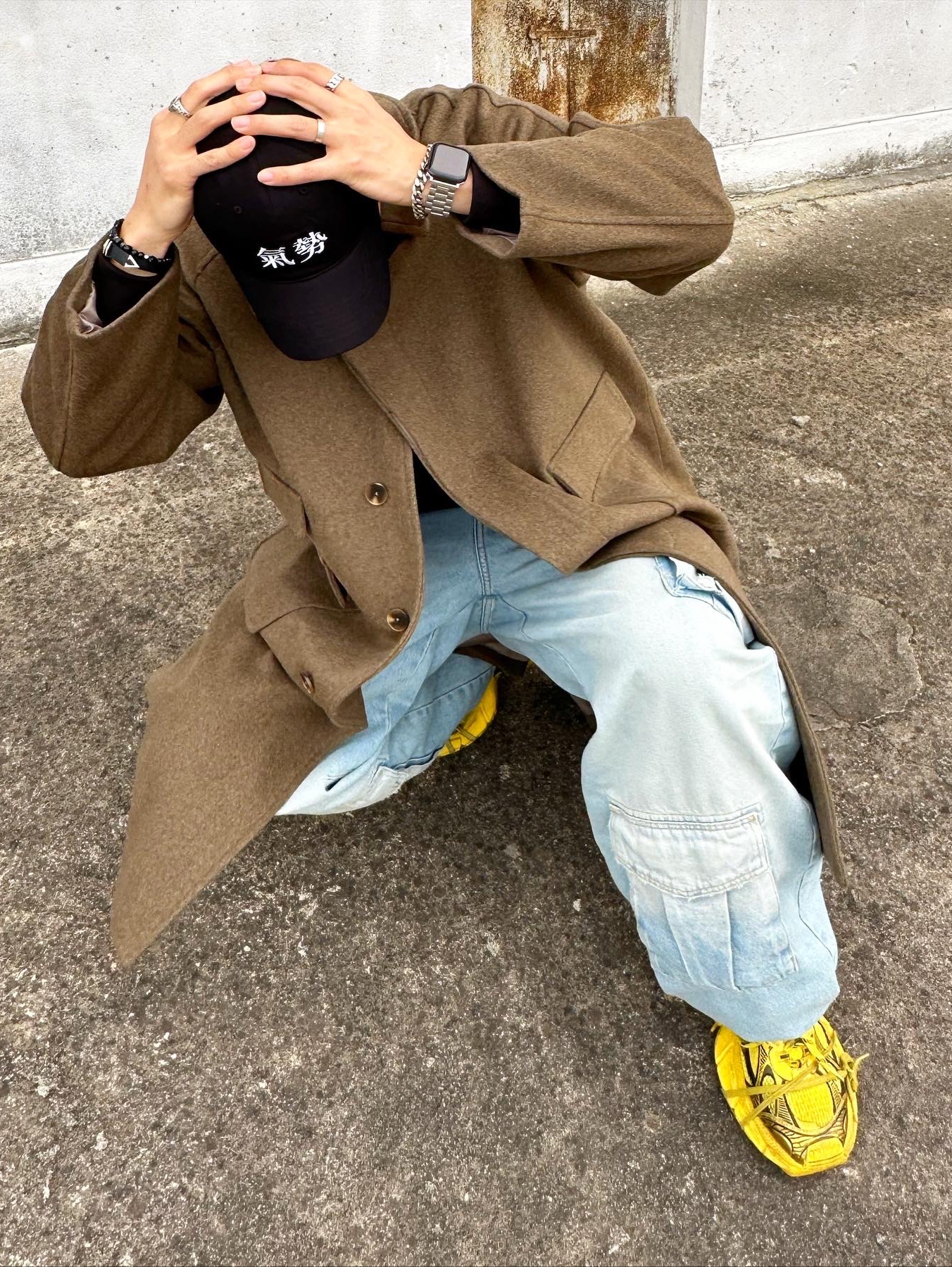 Balenciaga 3XL Sneakers Yellow Black, Zara Utility Cargo Jeans Blue 착용 스타일 - 1