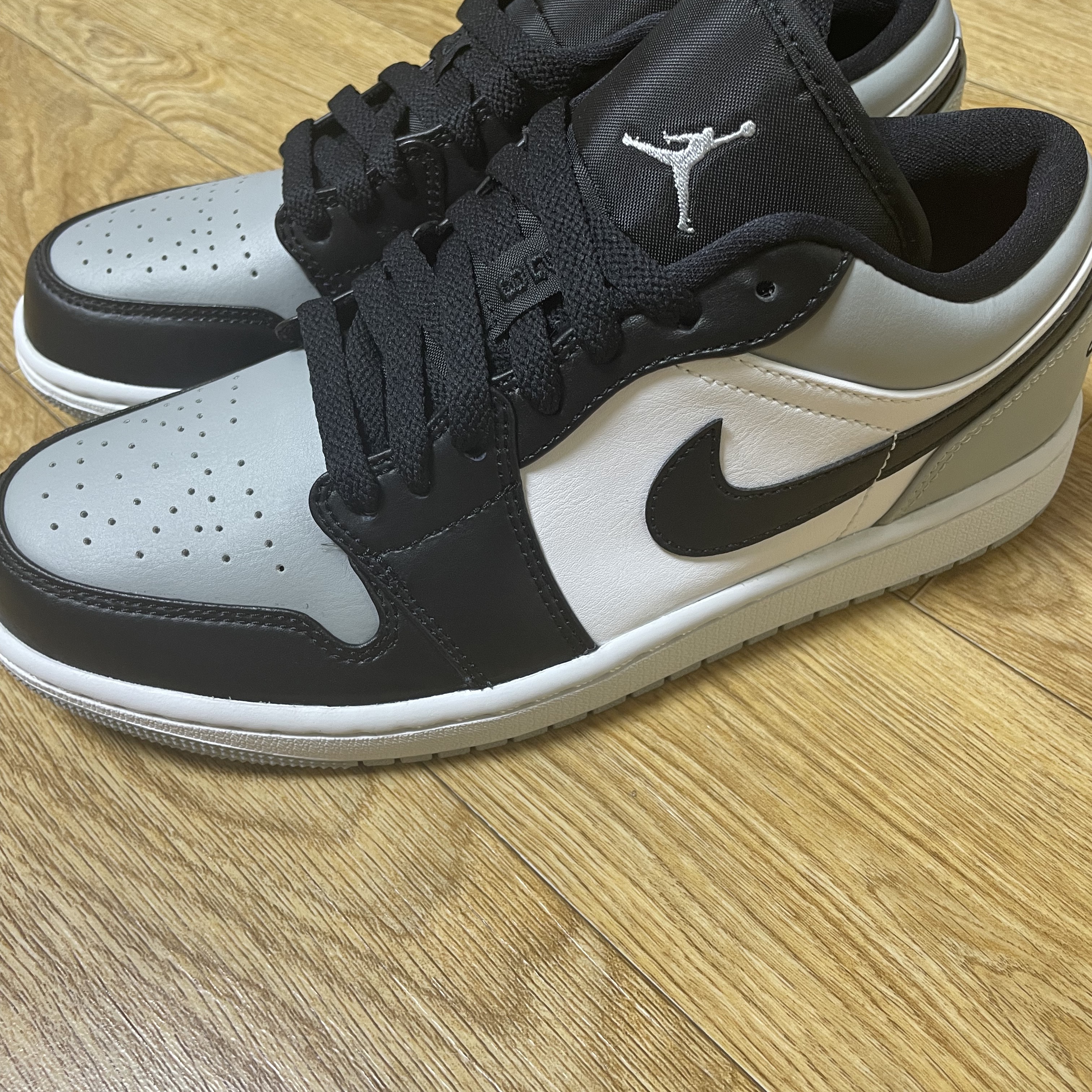 Jordan 1 Low Light Smoke Grey Black 착용 스타일 - 7