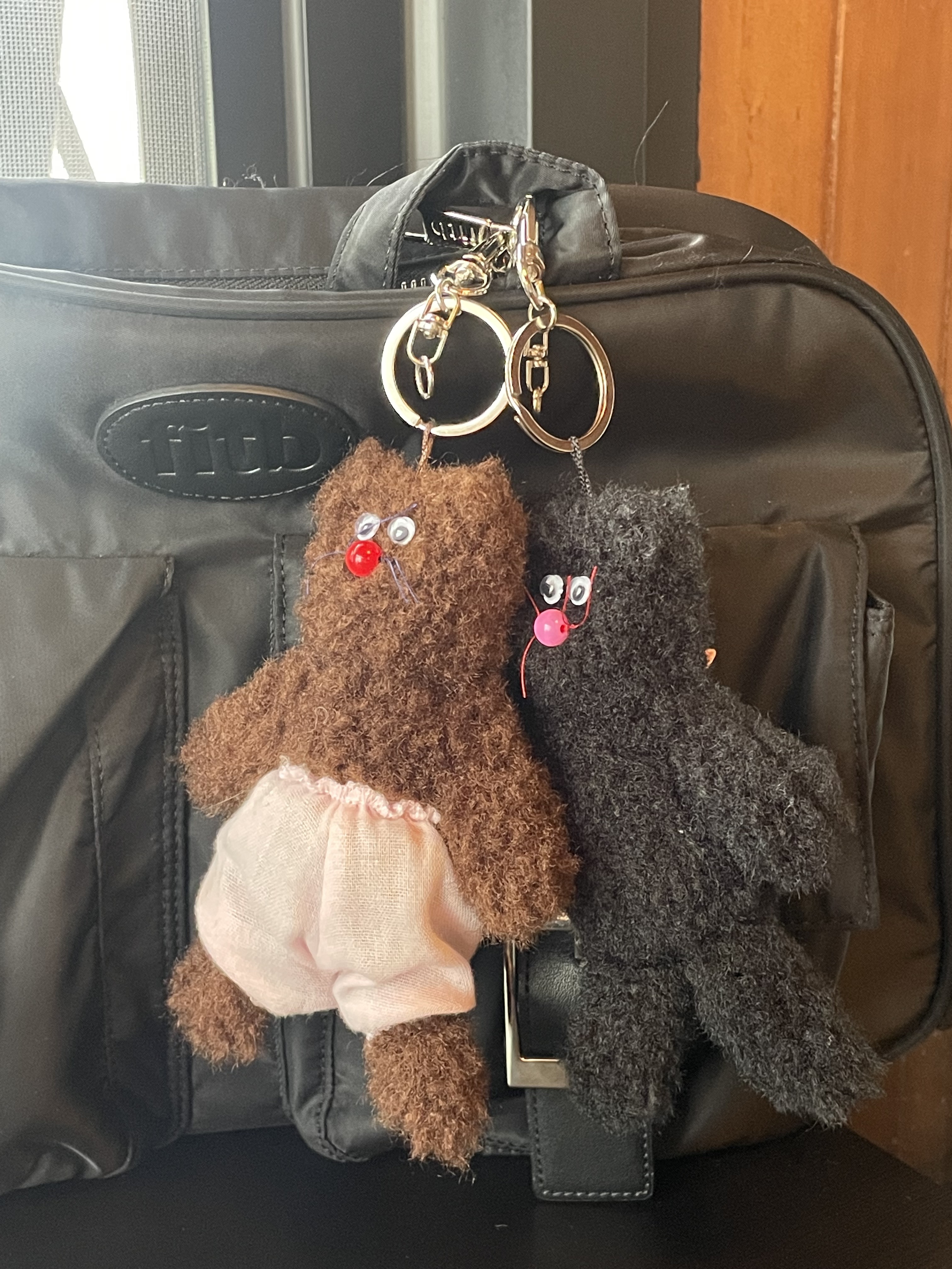 Monamhee Bred Keyring with Pink Pants Brown, Nike x Peaceminusone Kwondo1 Black and White 착용 스타일 - 3