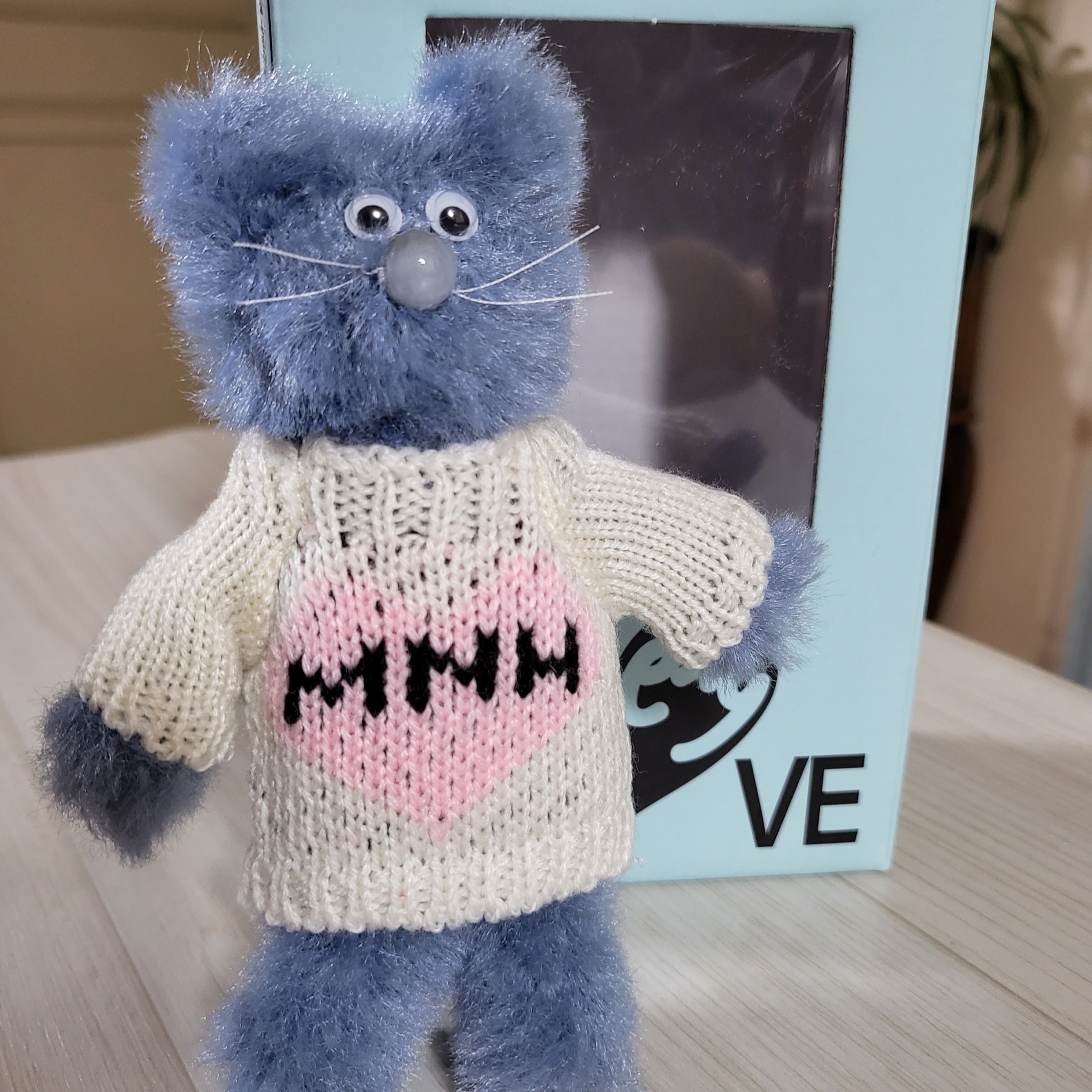 Monamhee Love Flexy Keyring Blue 착용 스타일