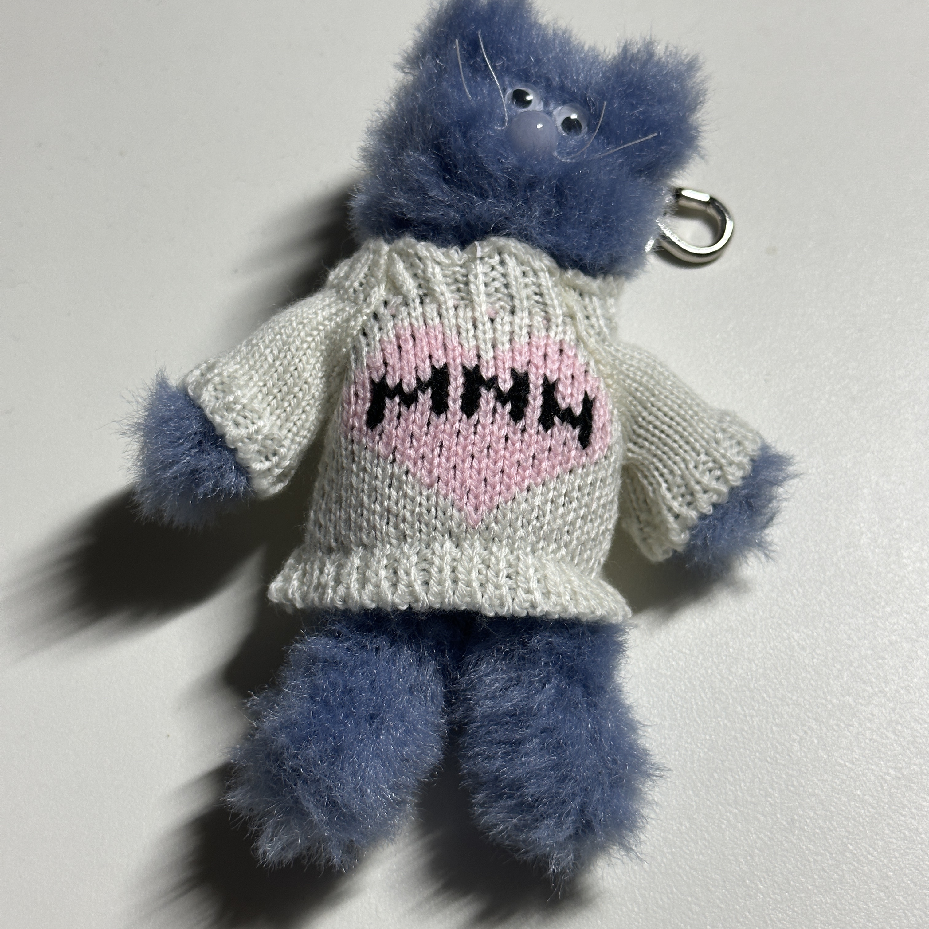 Monamhee Love Flexy Keyring Blue 착용 스타일