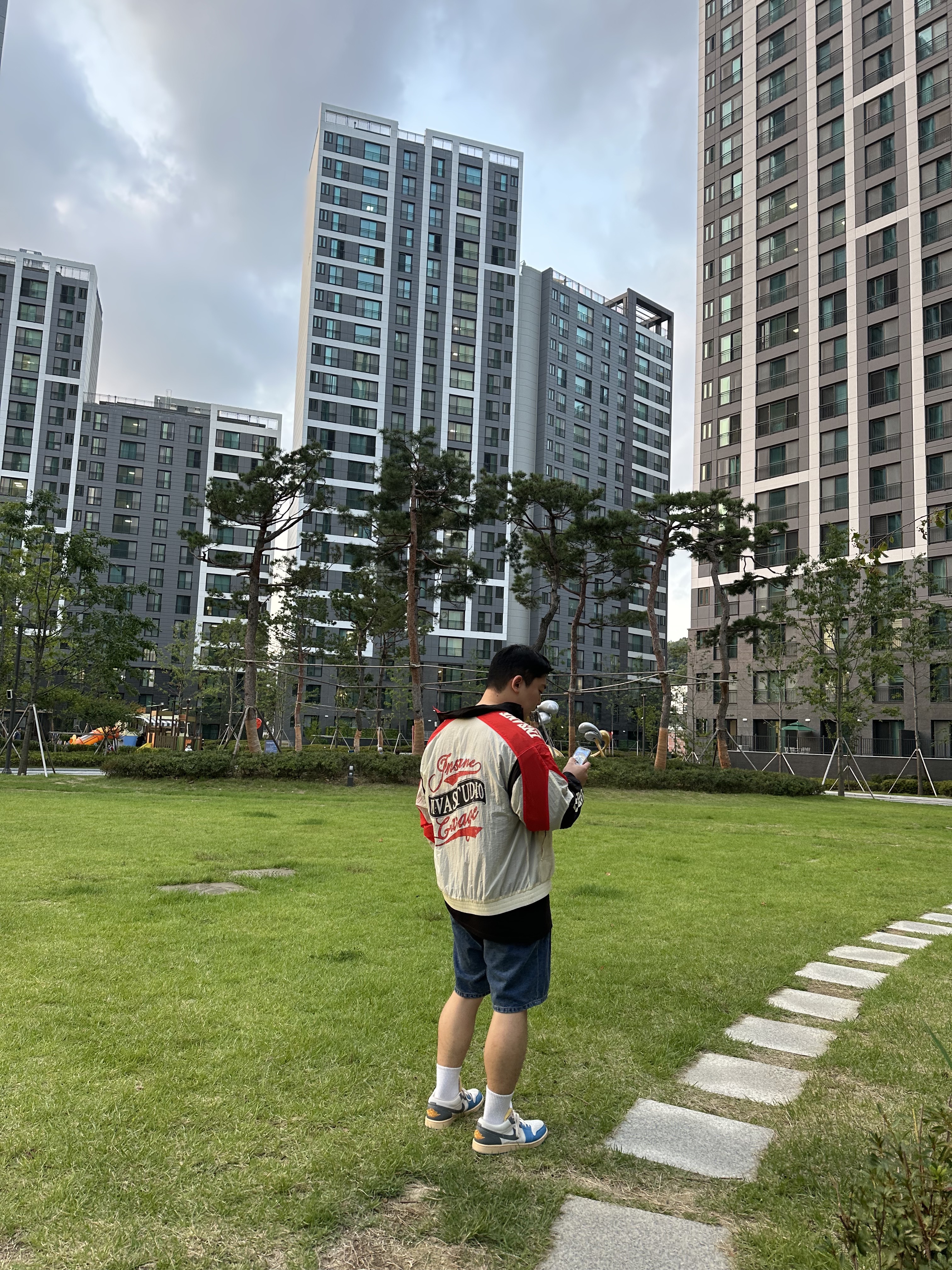 Jordan 1 Low SE Tokyo 96 착용 스타일 - 1