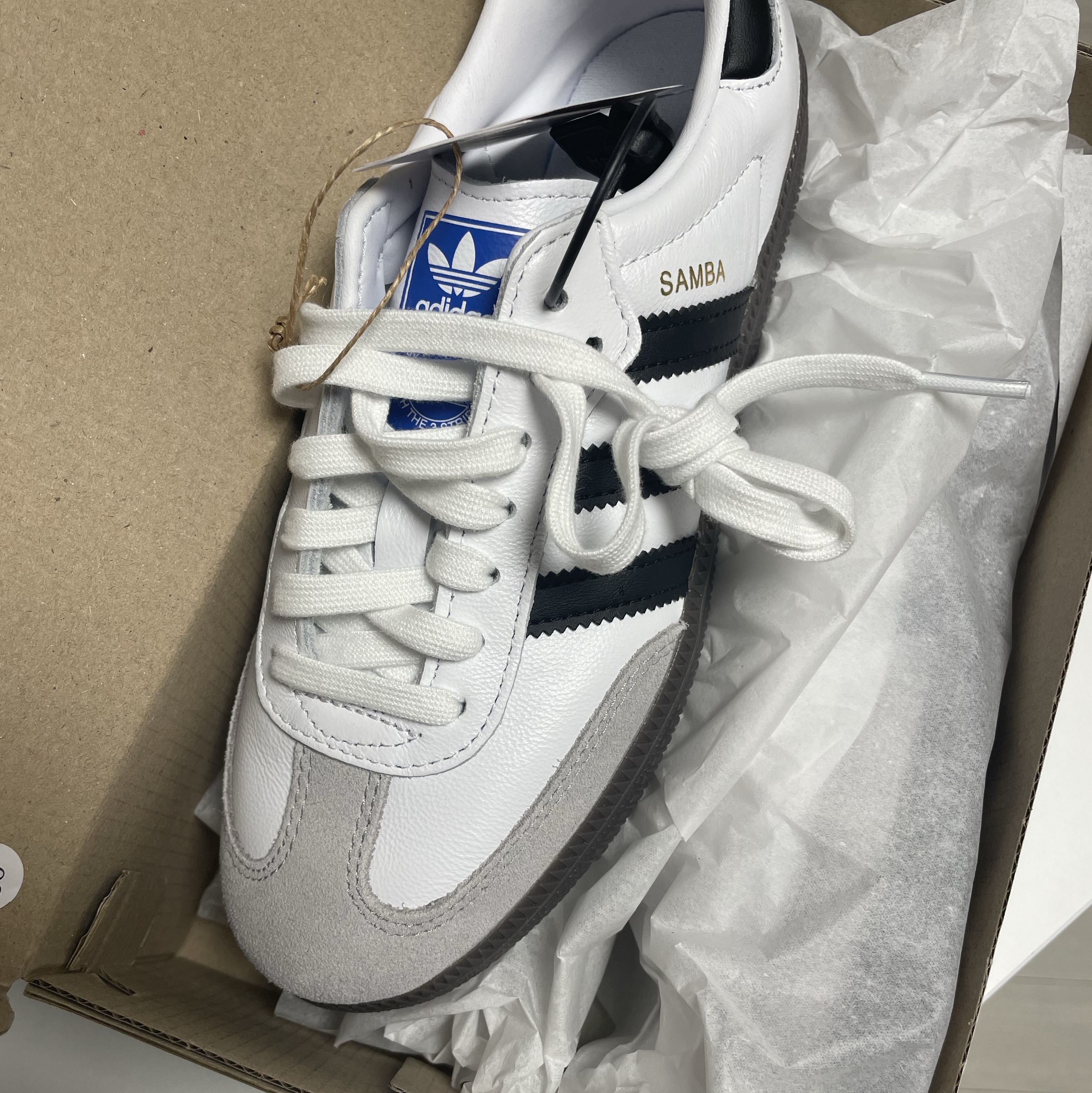 Adidas Samba OG Cloud White 착용 스타일 - 1