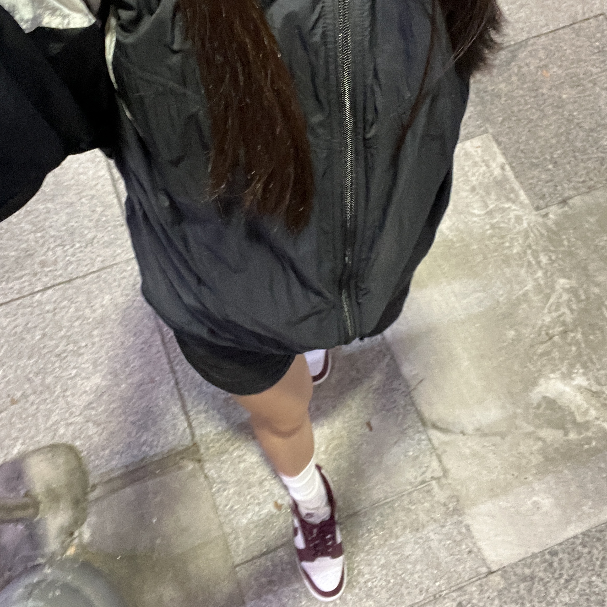 (W) Nike Dunk Low Bordeaux, Patagonia Baggies Shorts 5 Inch Black 착용 스타일 - 3