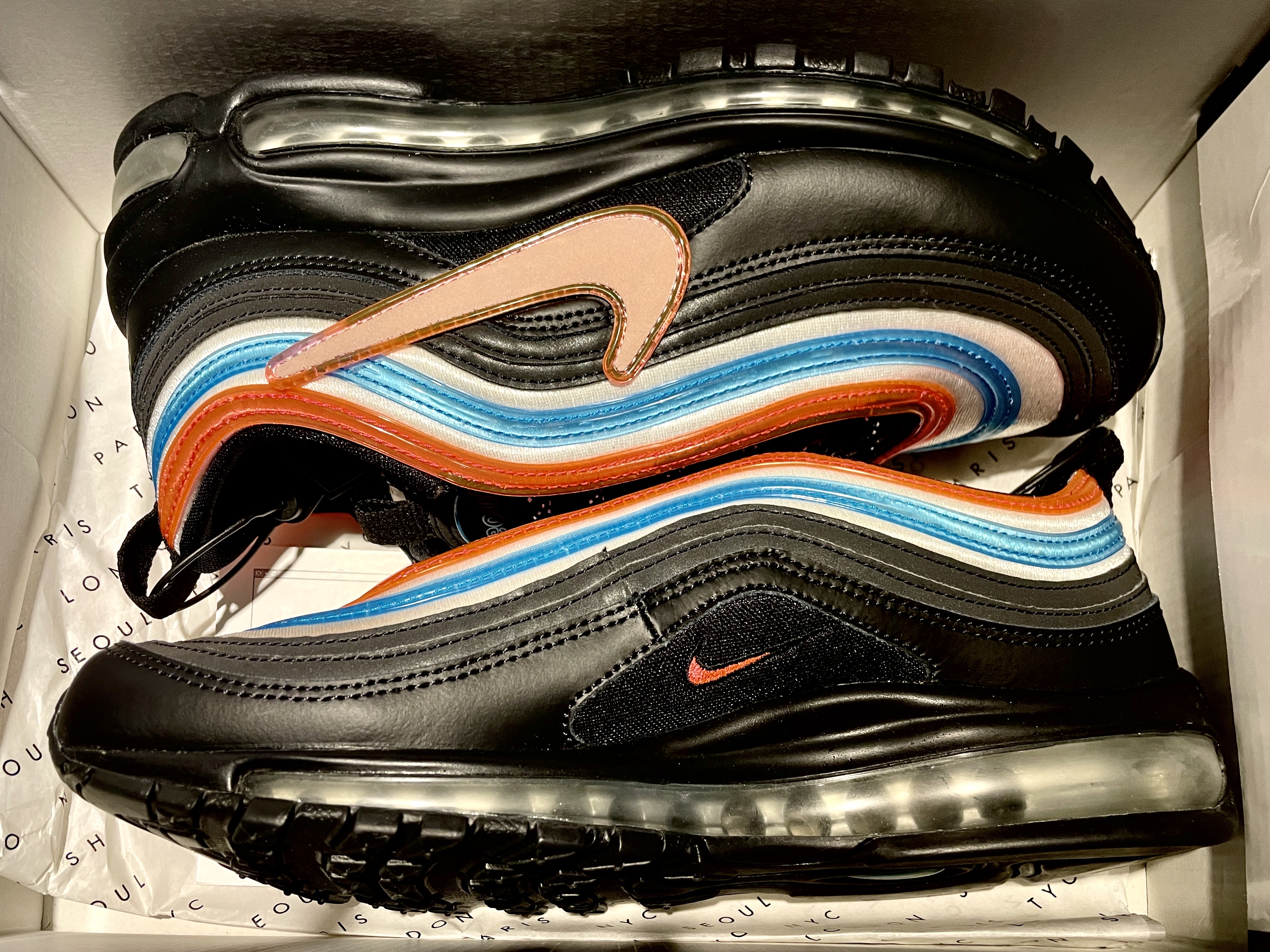 Nike Air Max 97 Neon Seoul 착용 스타일