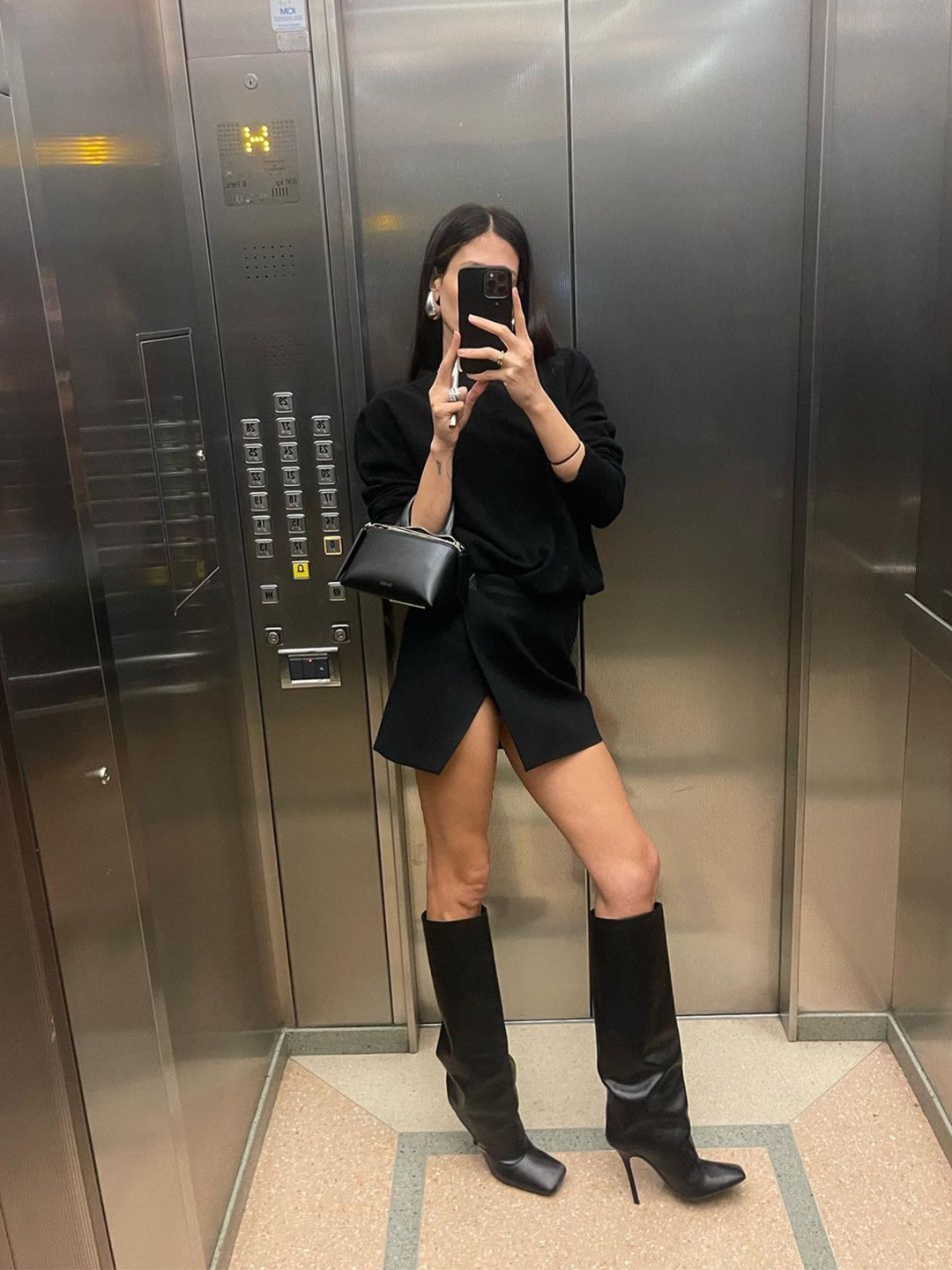 Porta Women Leather Stitch Western Long Boots Ivory, (W) Maison Margiela Tabi Western Boot Black 착용 스타일 - 3