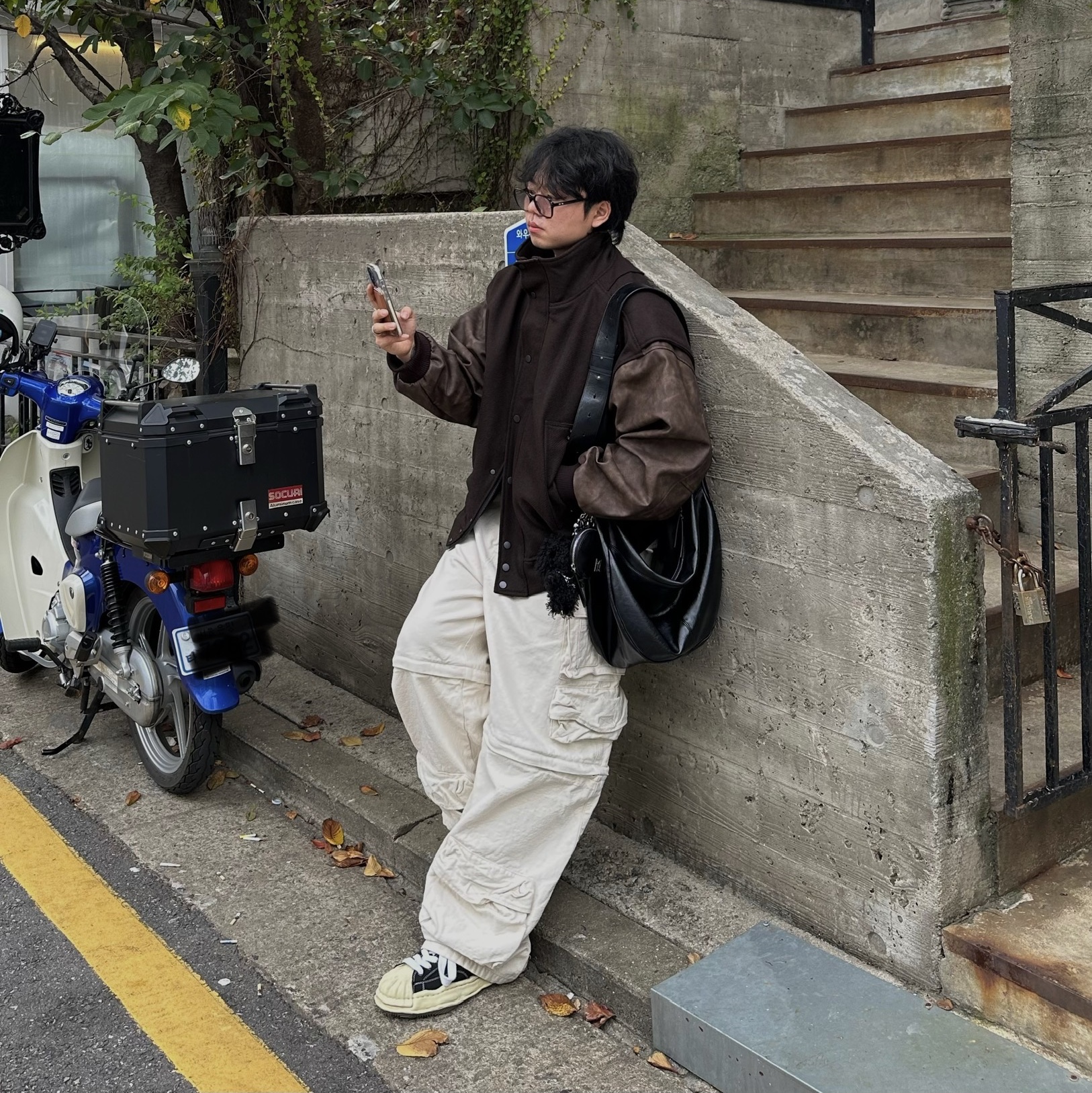 Maison Mihara Yasuhiro Blakey VL OG Sole Canvas Low-top Sneakers Black 착용 스타일 - 2