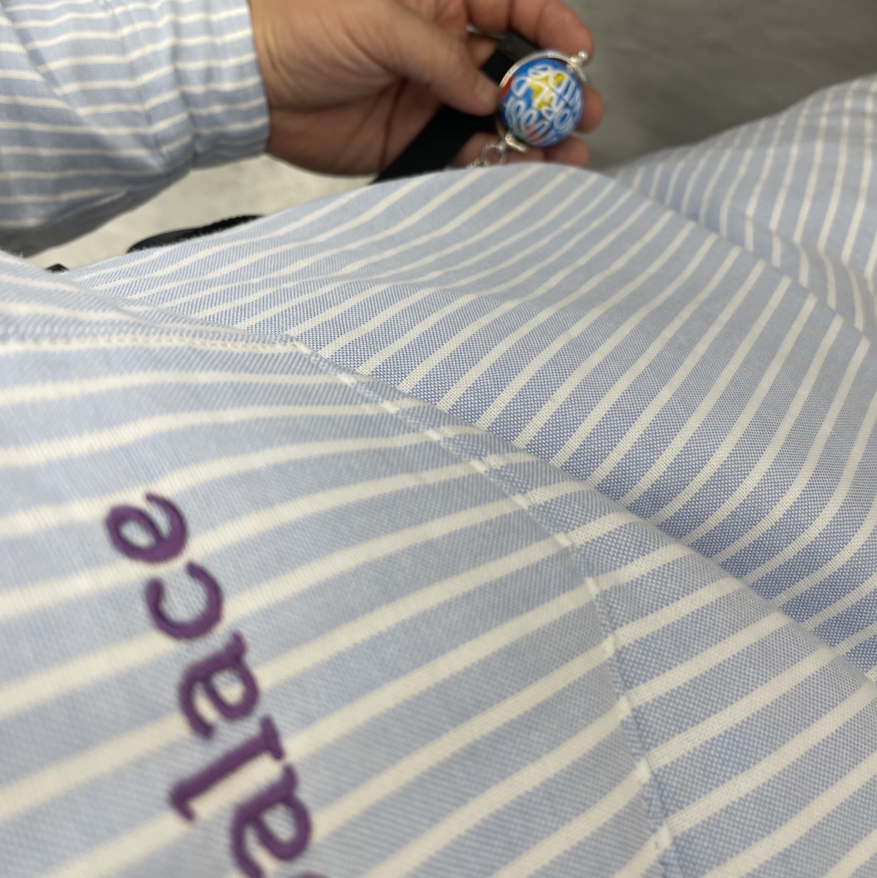 Stussy Globe Keychain Multi, Palace Cozy Shirt Blue - 23FW 착용 스타일