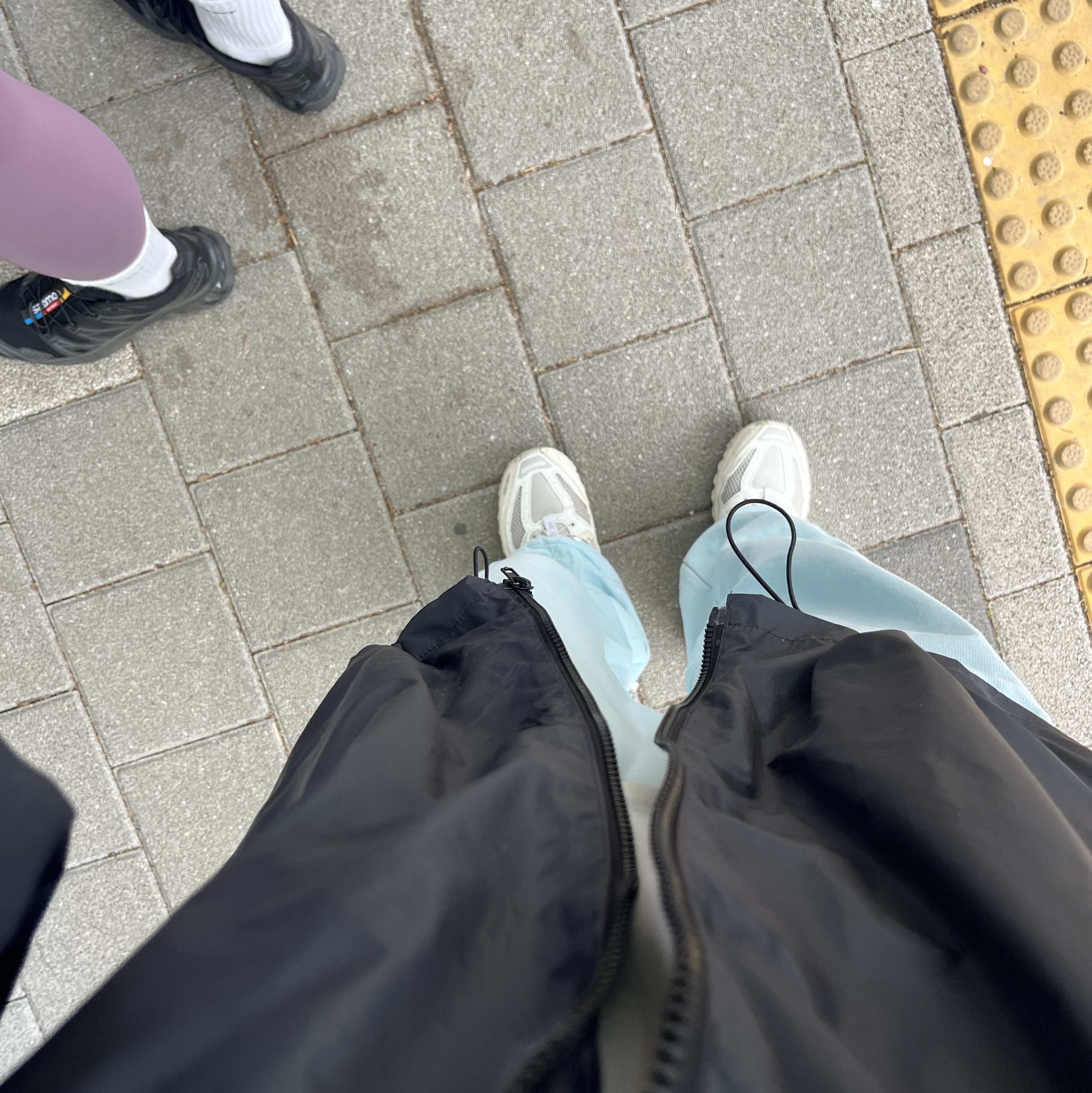 Salomon ACS Pro White Vanilla Ice 착용 스타일