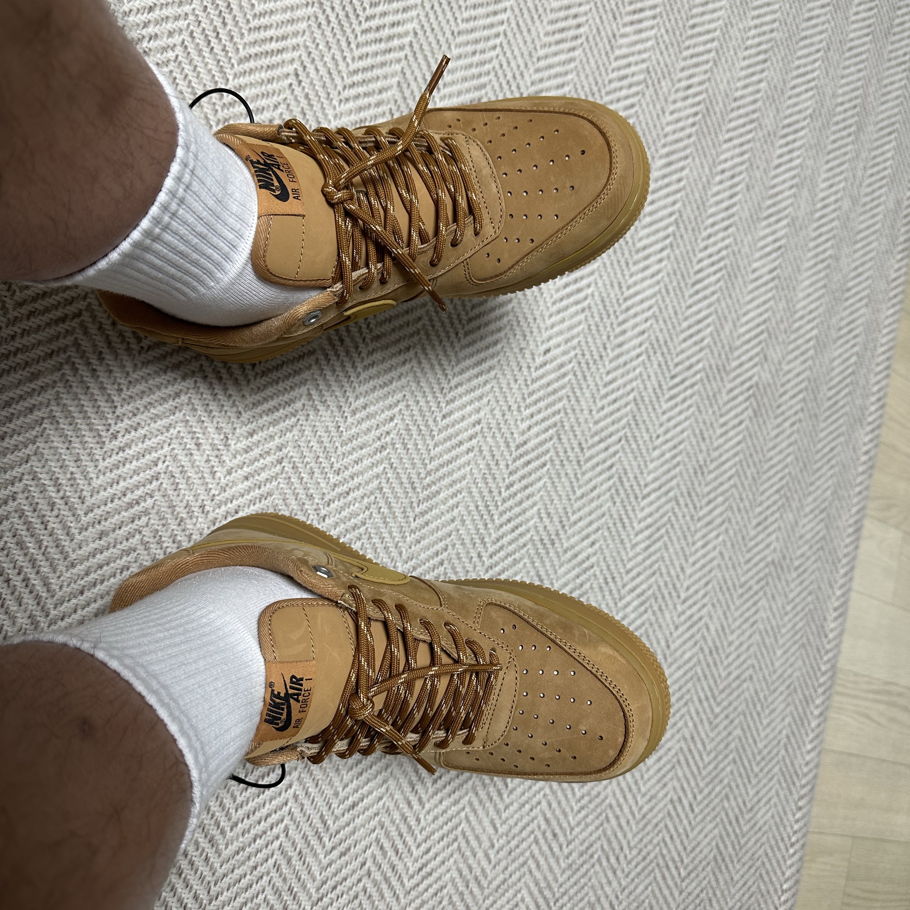 Nike Air Force 1 '07 WB Flax 착용 스타일 - 2