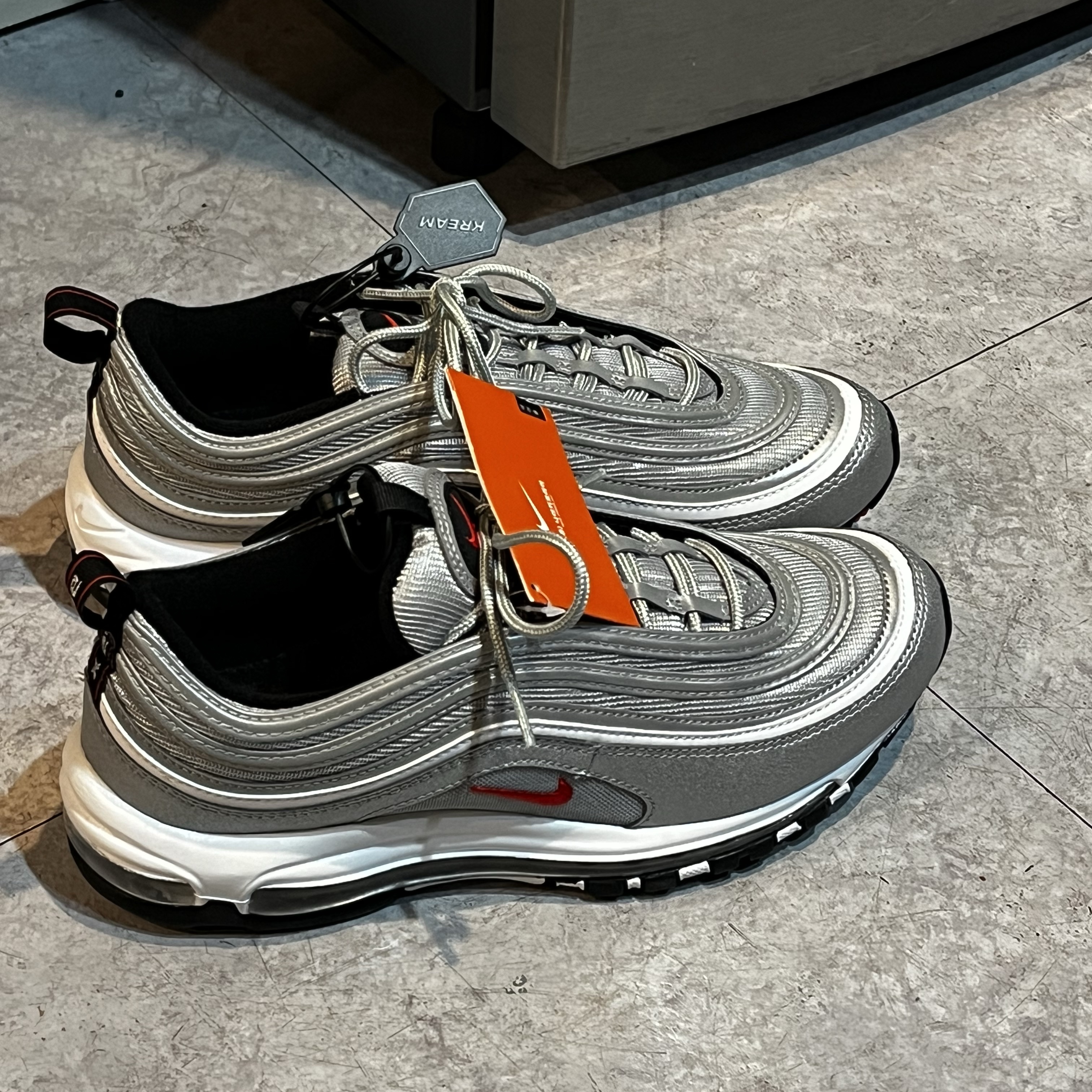 Nike Air Max 97 OG Silver Bullet 2022 착용 스타일
