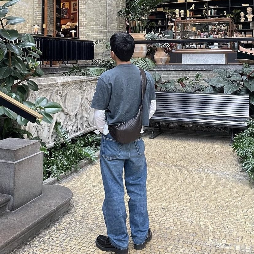 Goyard Cap-Vert PM Bag Green, Lemaire Small Croissant Bag Soft Nappa Leather Black 착용 스타일 - 2