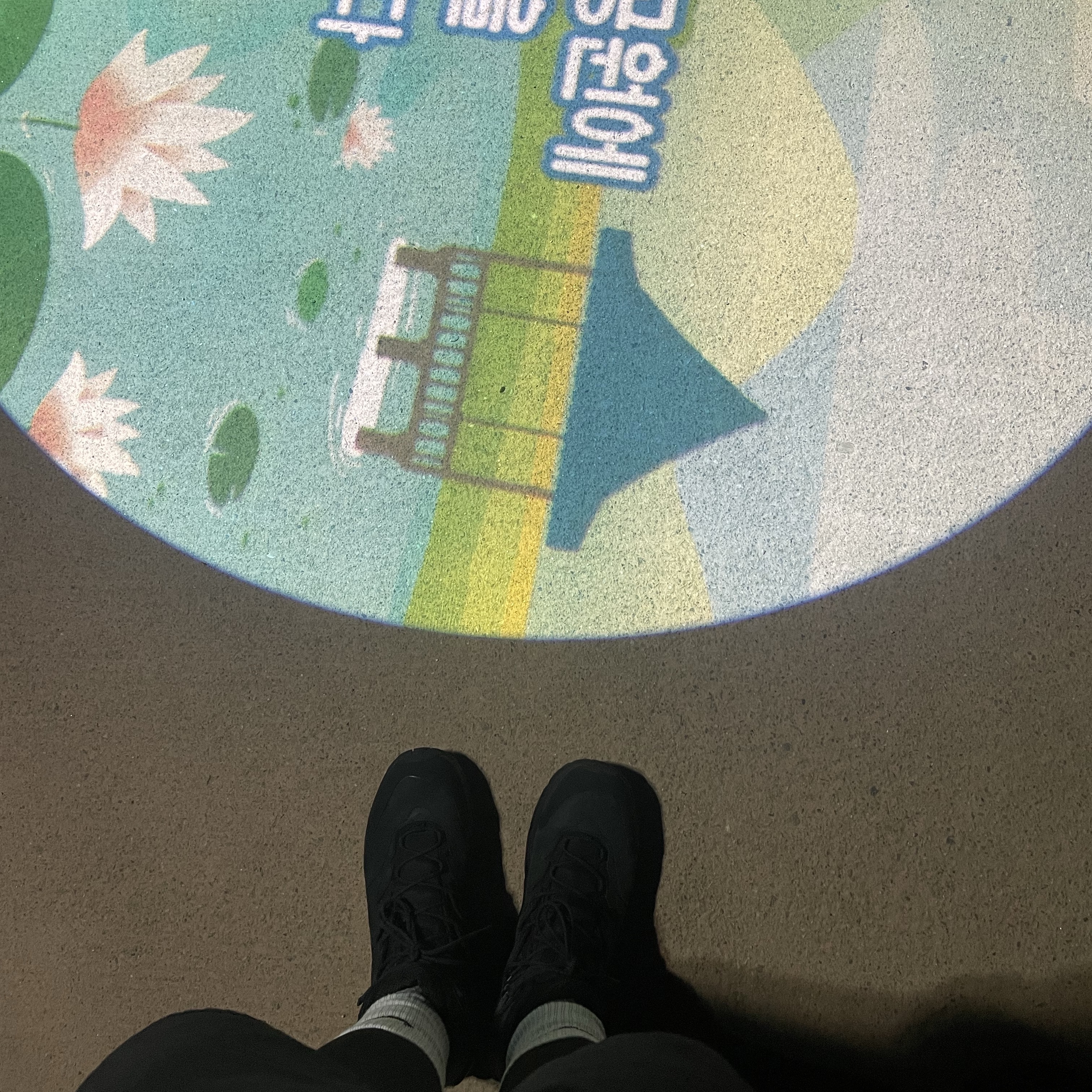 Hoka Kaha 2 Gore-Tex Black 착용 스타일 - 2