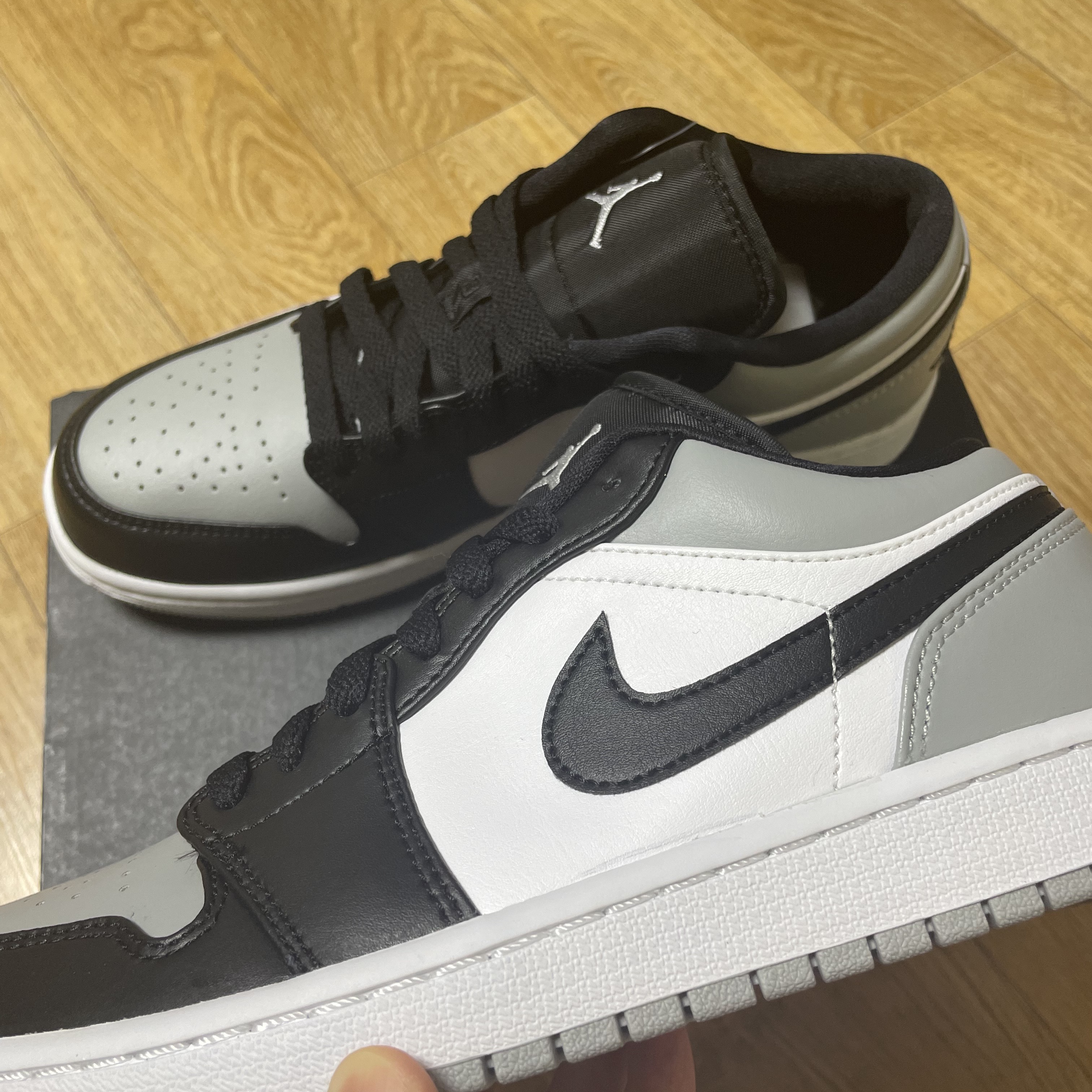 Jordan 1 Low Light Smoke Grey Black 착용 스타일 - 5