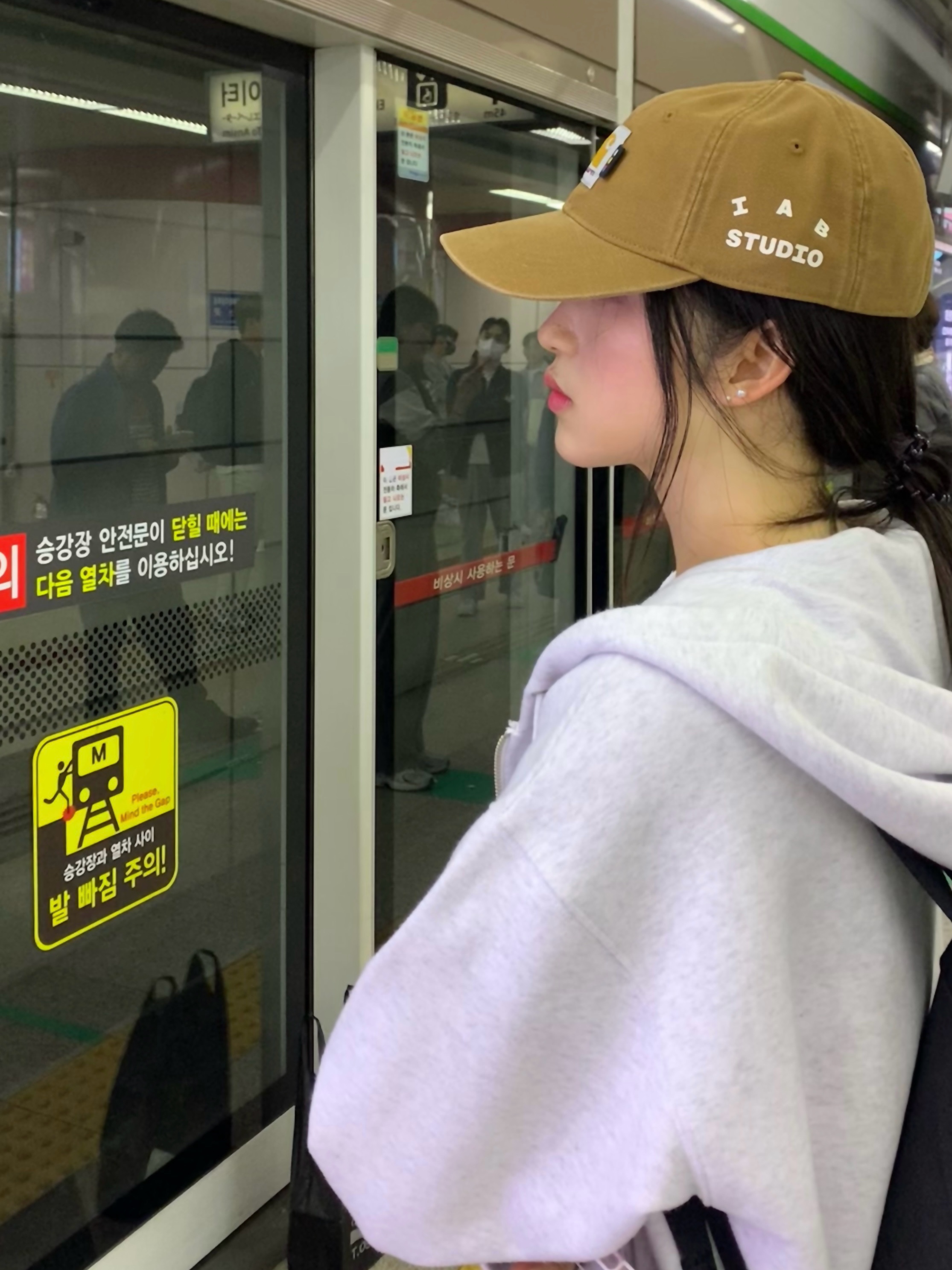 Carhartt WIP x IAB Studio Canvas 6-Panel Cap Hamilton Brown 착용 스타일