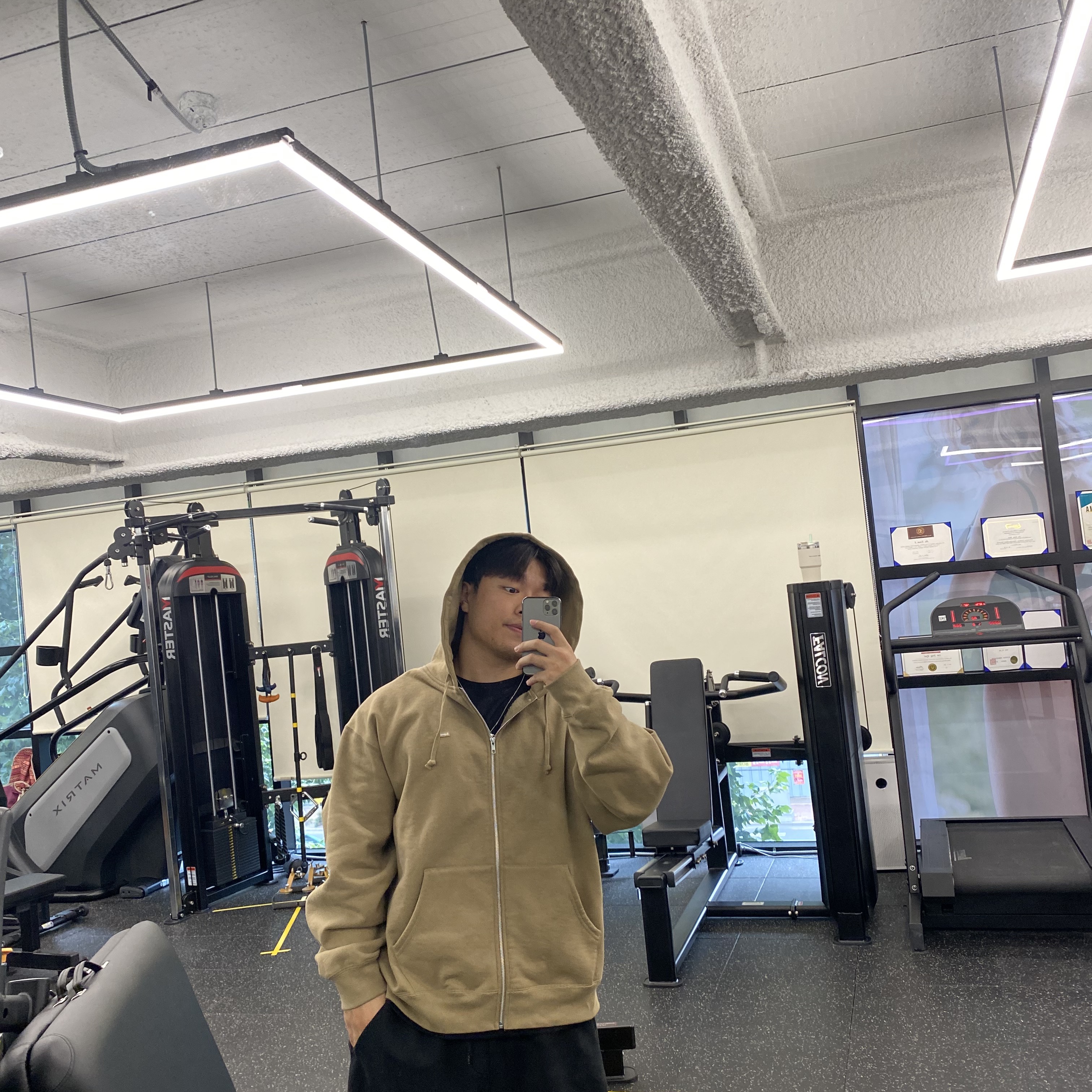 Supreme Small Box Zip Up Hooded Sweatshirt Dark Sand - 23FW 착용 스타일 - 1