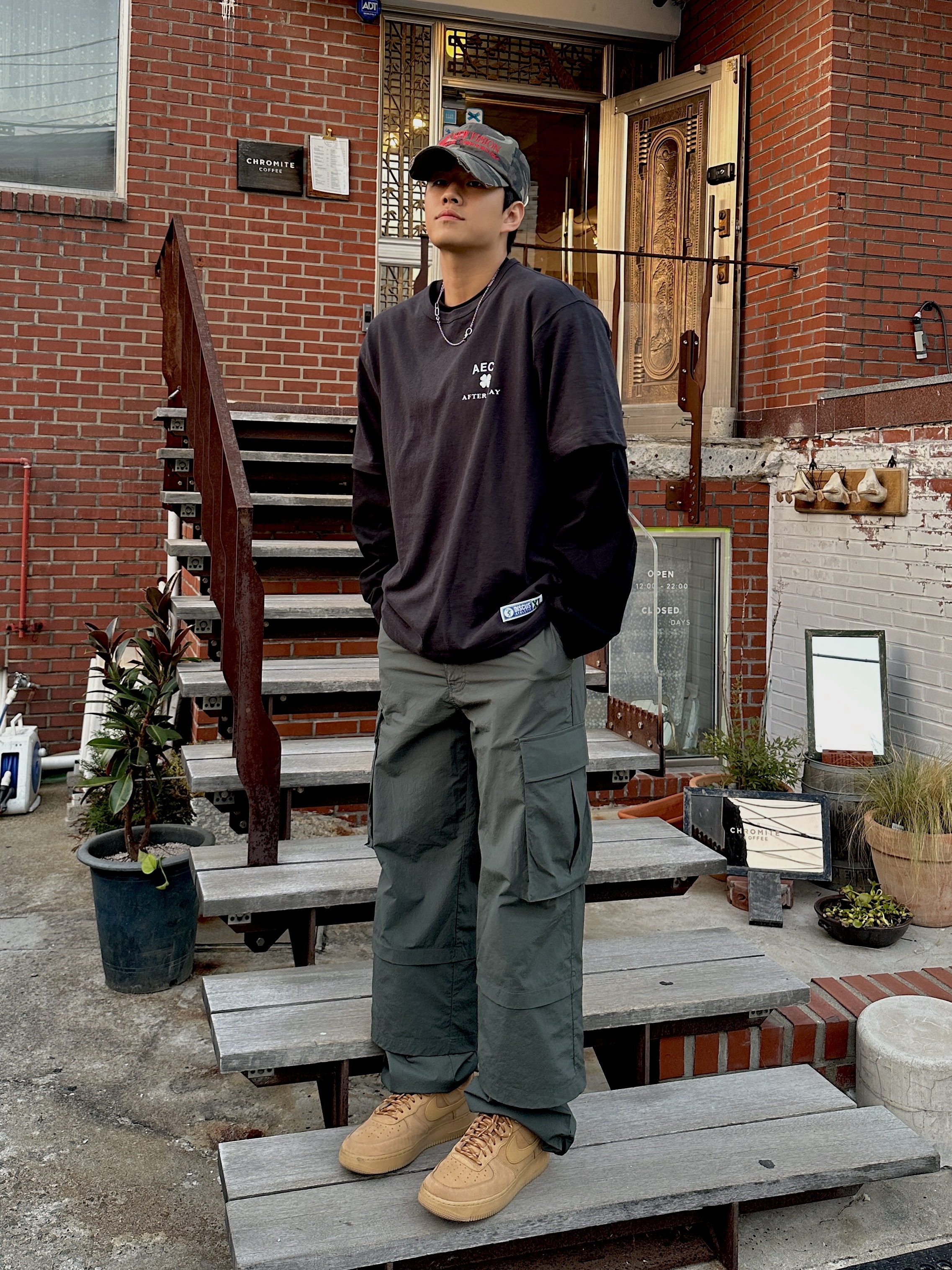 Nike Air Force 1 '07 WB Flax 착용 스타일 - 1