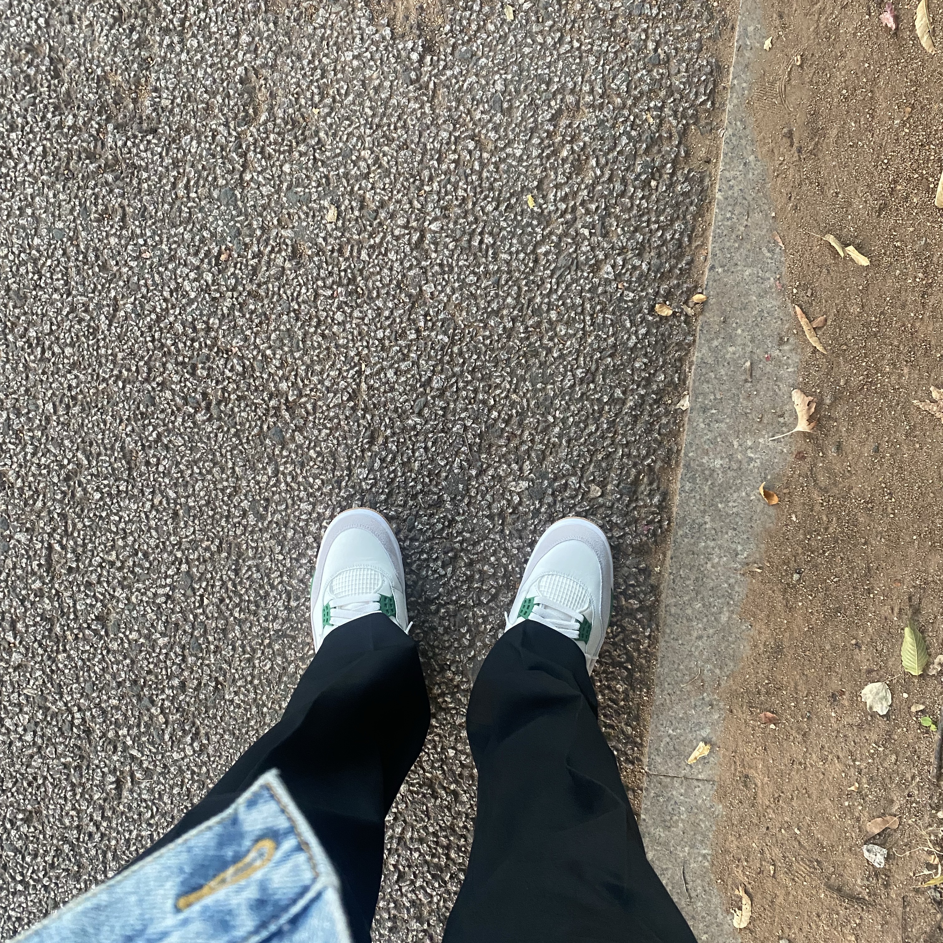 Jordan 4 x Nike SB Retro SP Pine Green, IAB Studio x Lee Denim Jacket Indigo Indigo Medium 착용 스타일 - 2