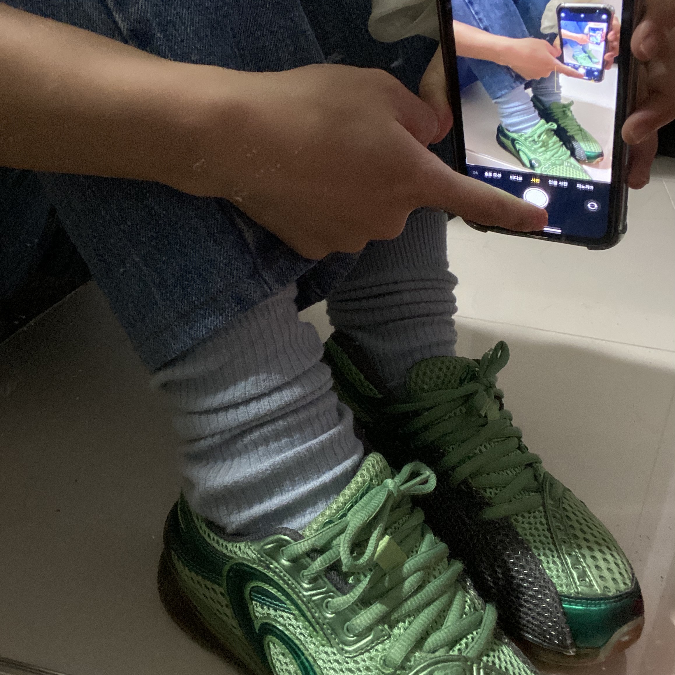 Asics x Kiko Kostadinov Gel Sokat Infinity Green 착용 스타일