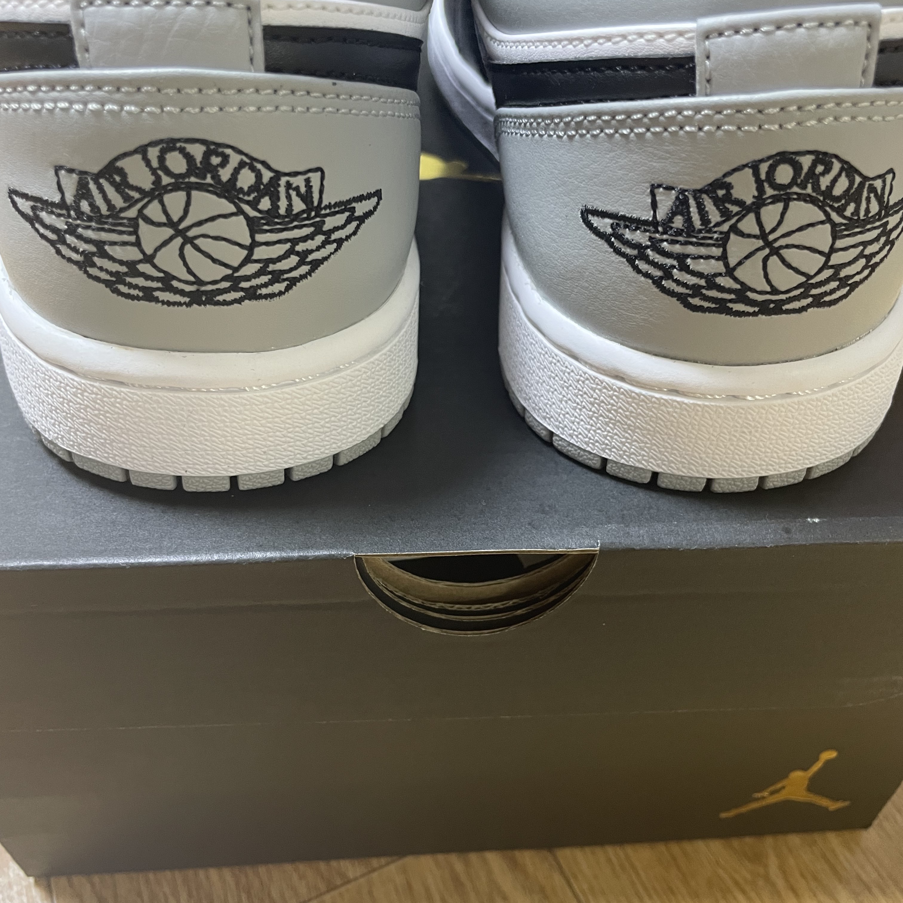 Jordan 1 Low Light Smoke Grey Black 착용 스타일 - 6