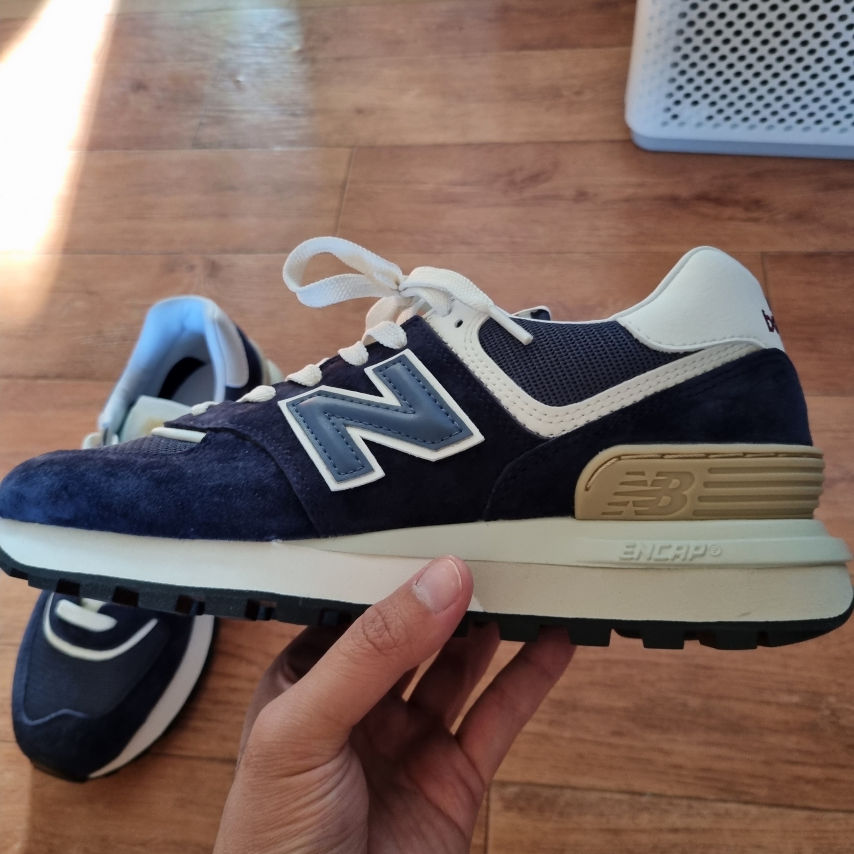 New Balance 574 Legacy Navy 착용 스타일