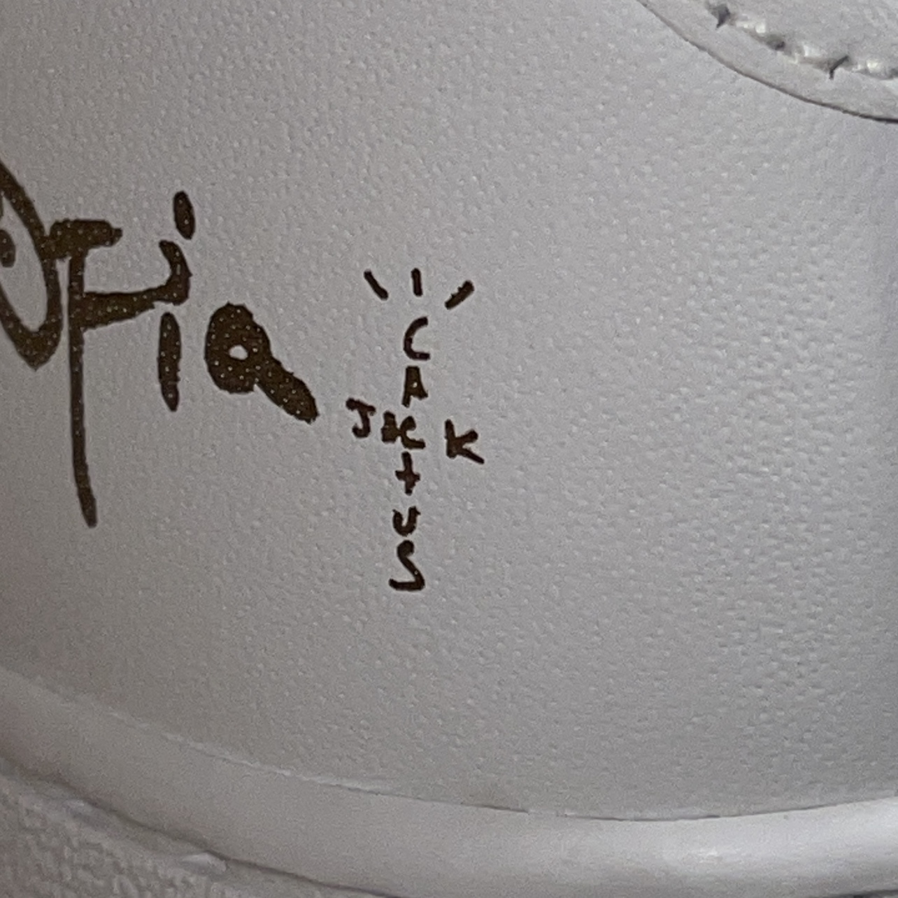 Nike x Travis Scott Air Force 1 '07 Low Cactus Jack Utopia Edition White 착용 스타일