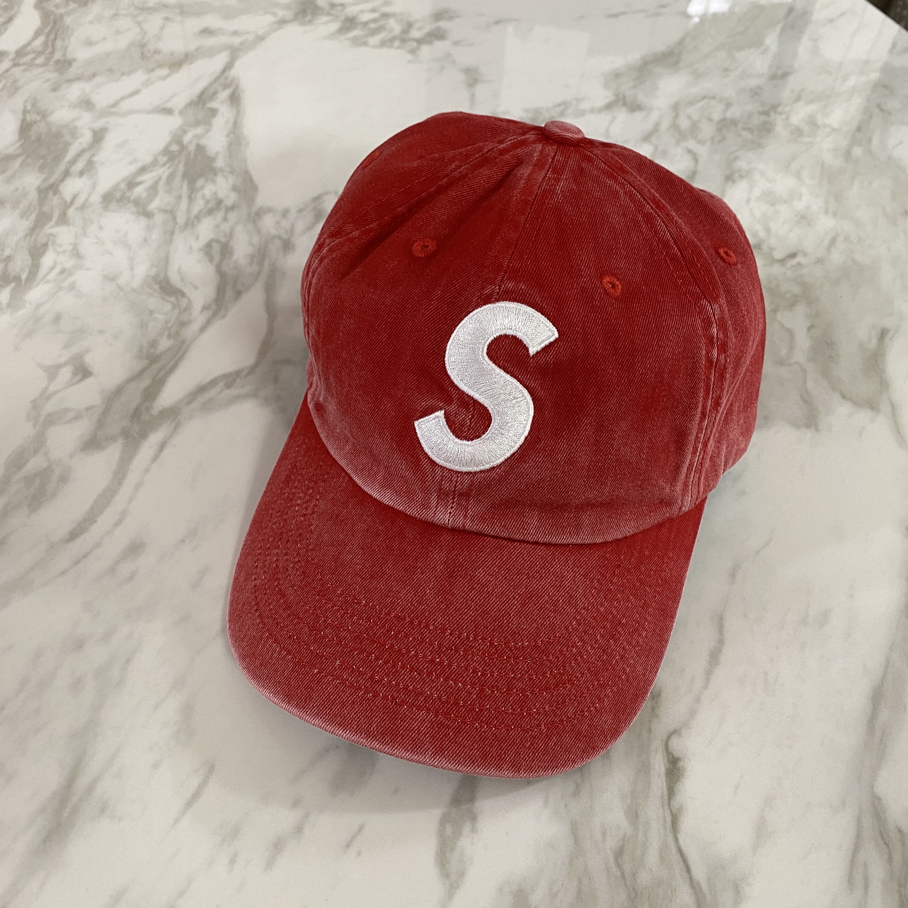 Supreme Pigment Print S Logo 6-Panel Red - 23FW 착용 스타일 - 2