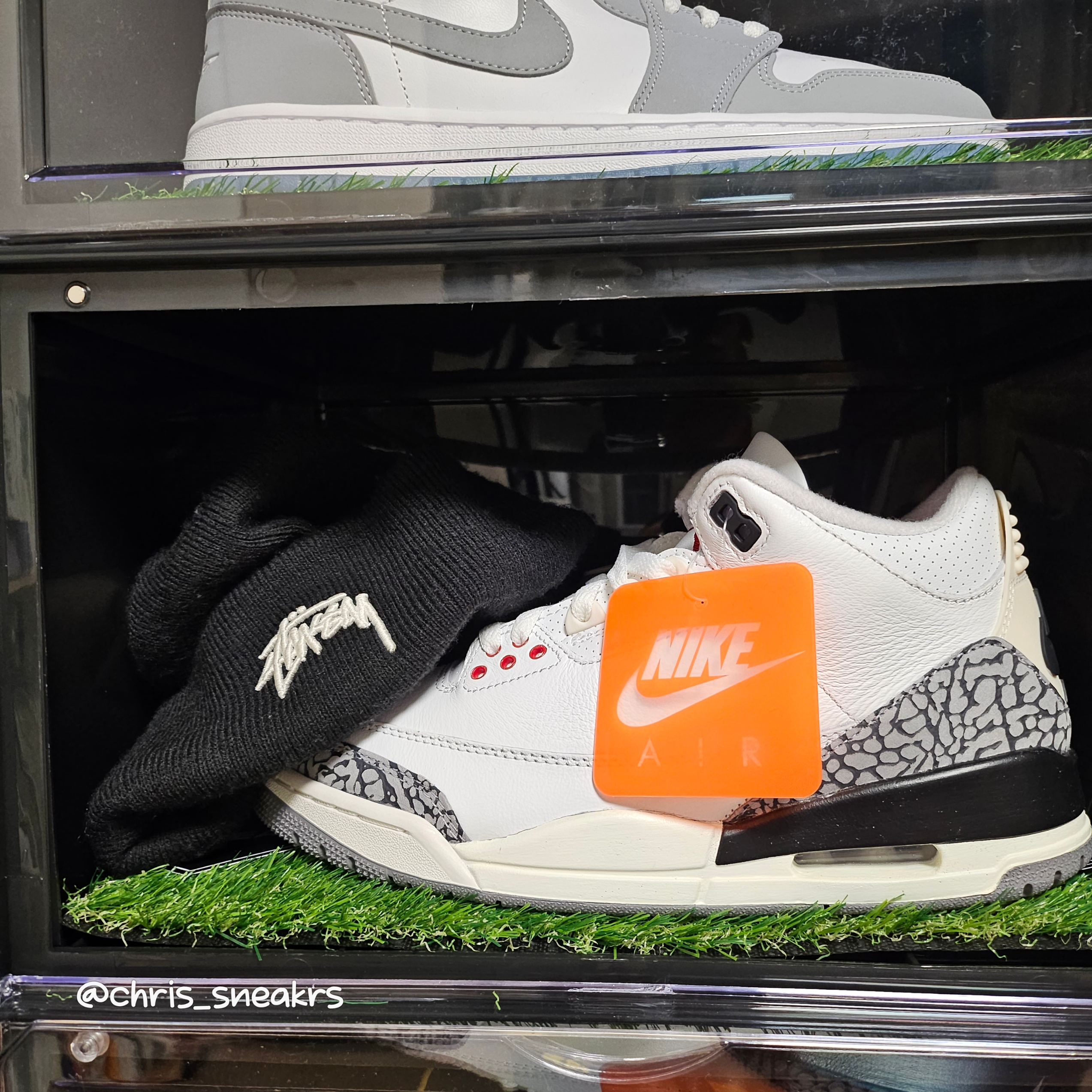 Jordan 3 Retro Orewood Brown, Nike x Travis Scott Air Trainer 1 Archaeo Brown and Rust Pink 착용 스타일 - 2