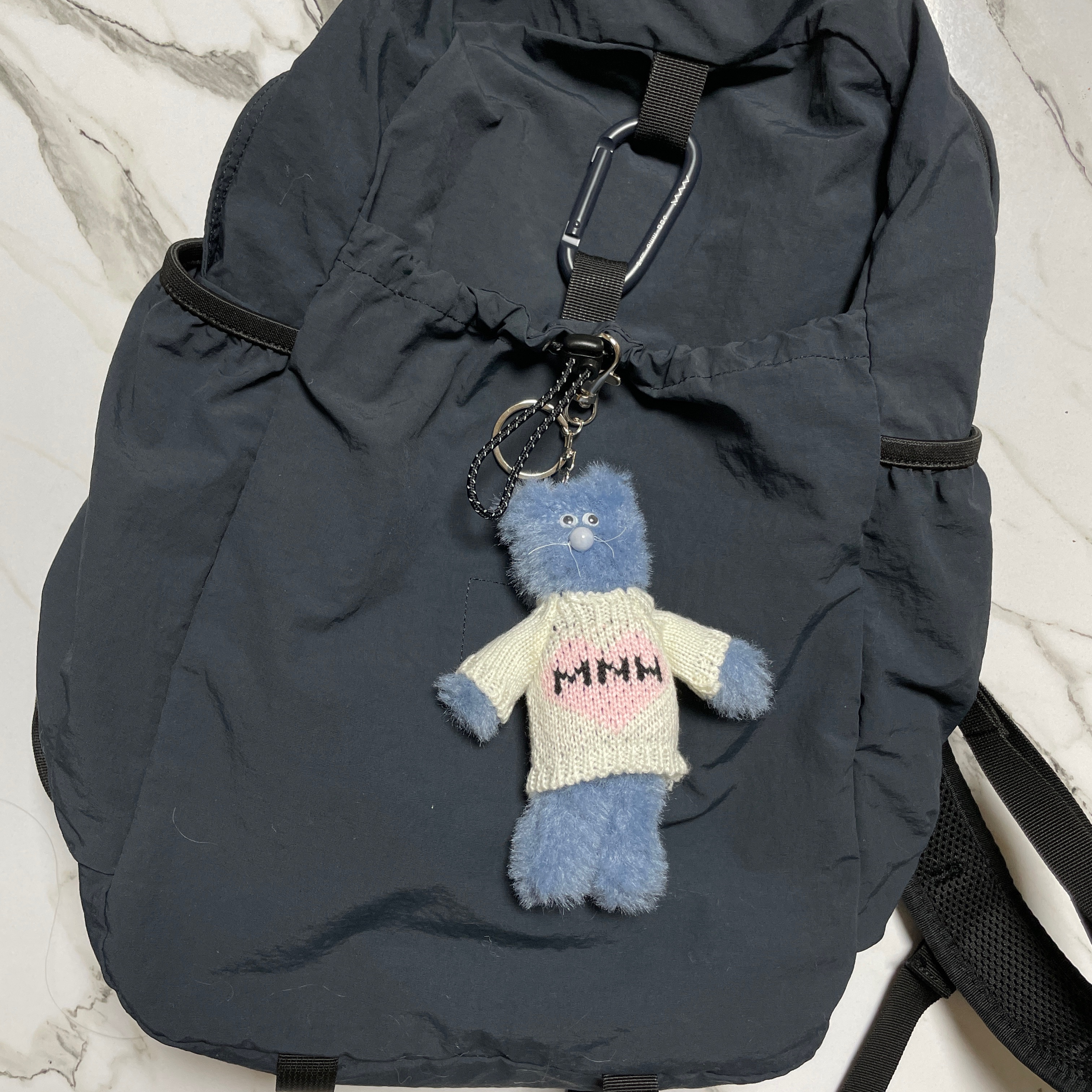 Monamhee Love Flexy Keyring Blue 착용 스타일 - 2