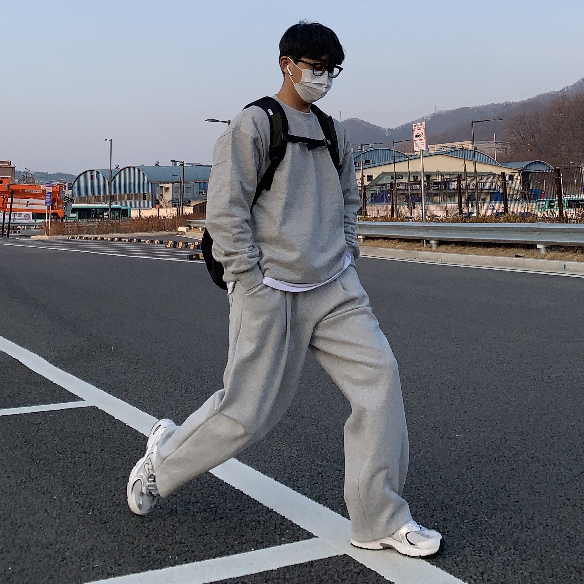 New Balance 530 White 착용 스타일