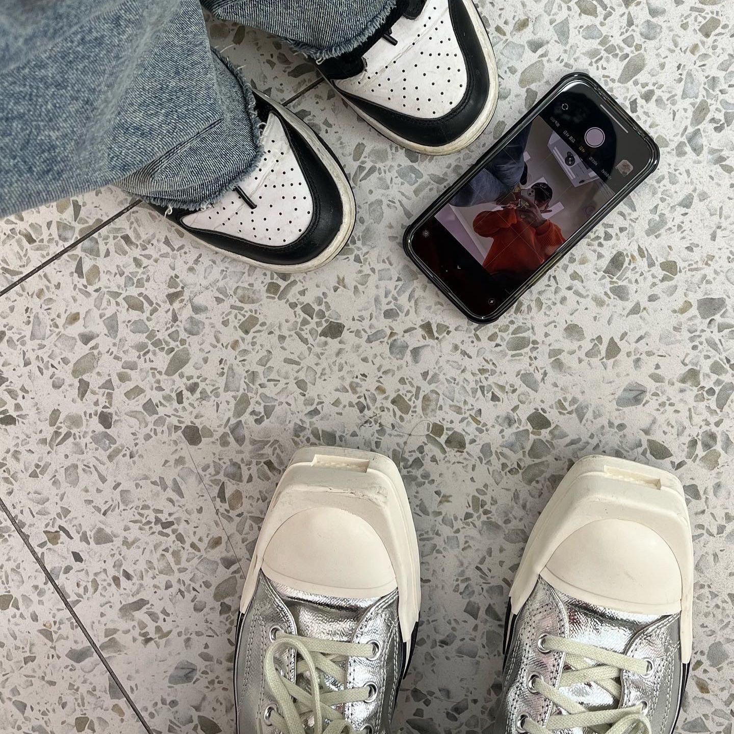 Converse x Drkshdw Turbodrk Chuck 70 Ox Silver Lacquered Denim, Nike Dunk Low Retro Black 착용 스타일