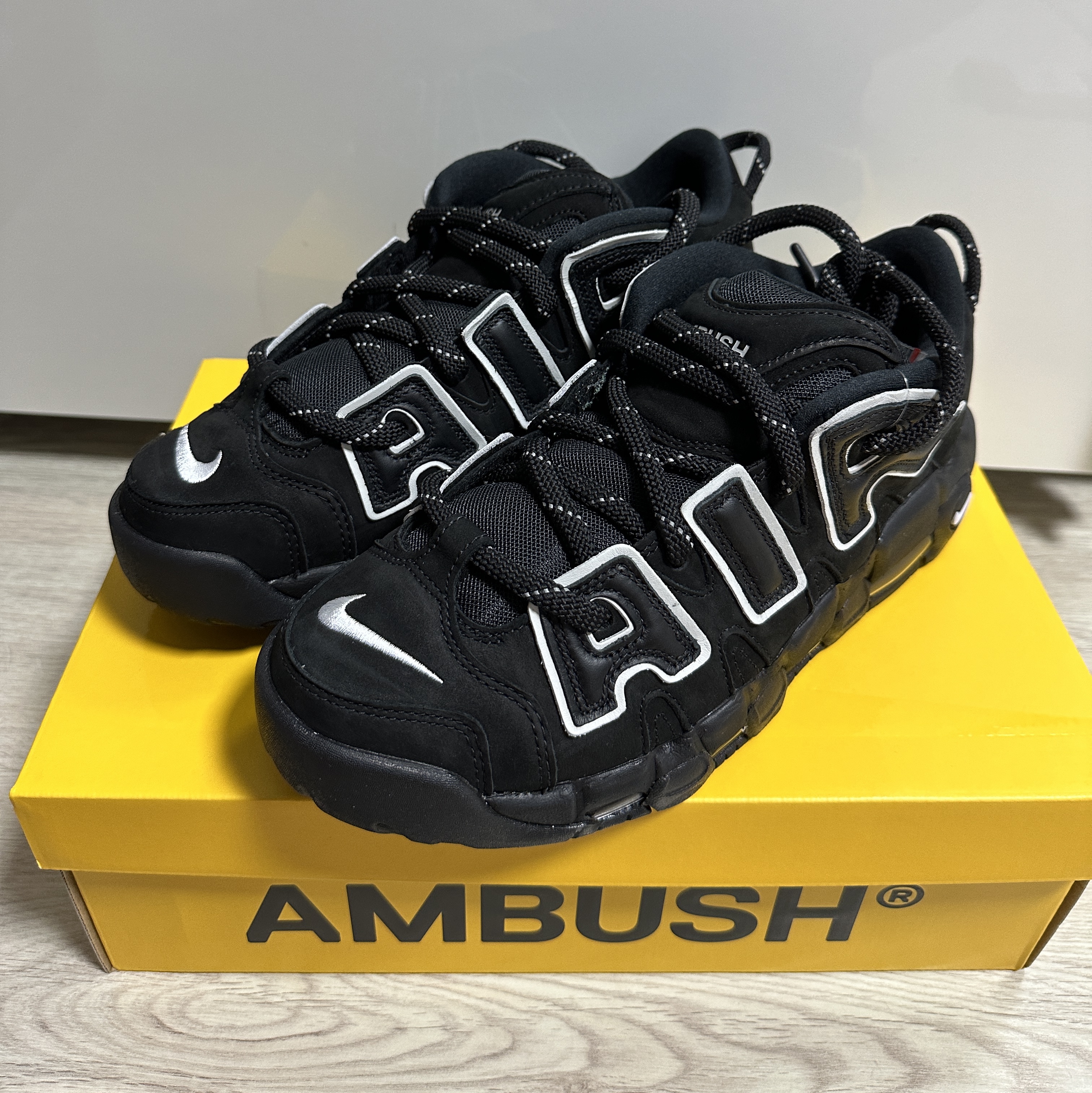 Nike x Ambush Air More Uptempo Low Black and White 착용 스타일
