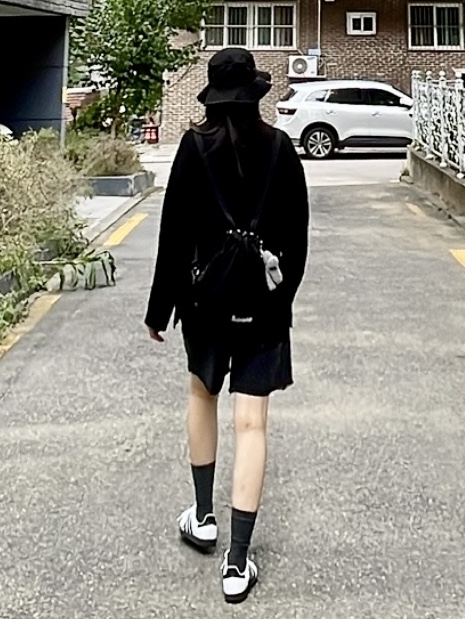 Adidas Yeezy Slide Bone 2022/2023, (W) Hunter Original Tour Foldable Tall Wellington Boots Black 착용 스타일 - 6