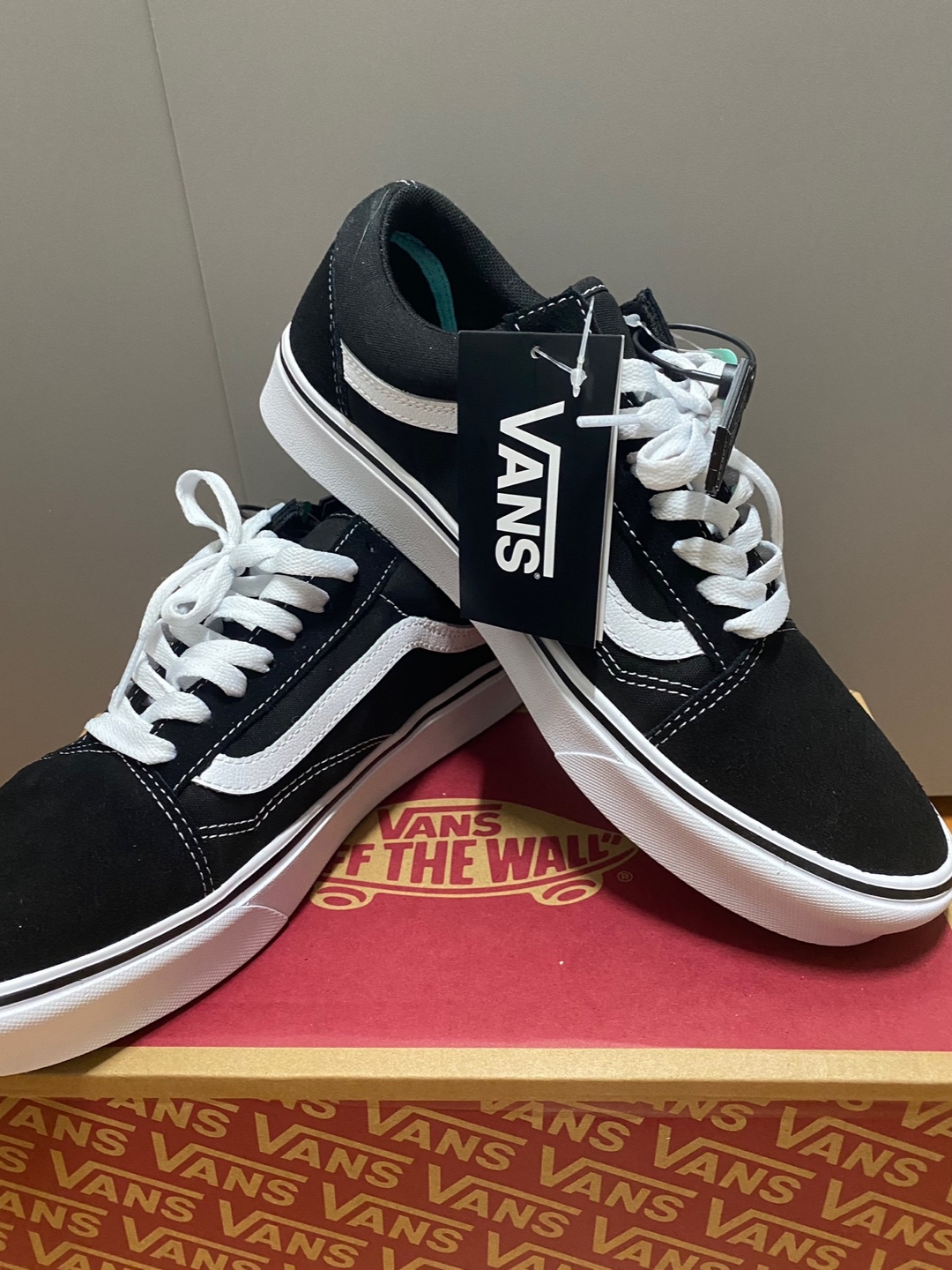 Vans ComfyCush Old Skool Black True white 착용 스타일