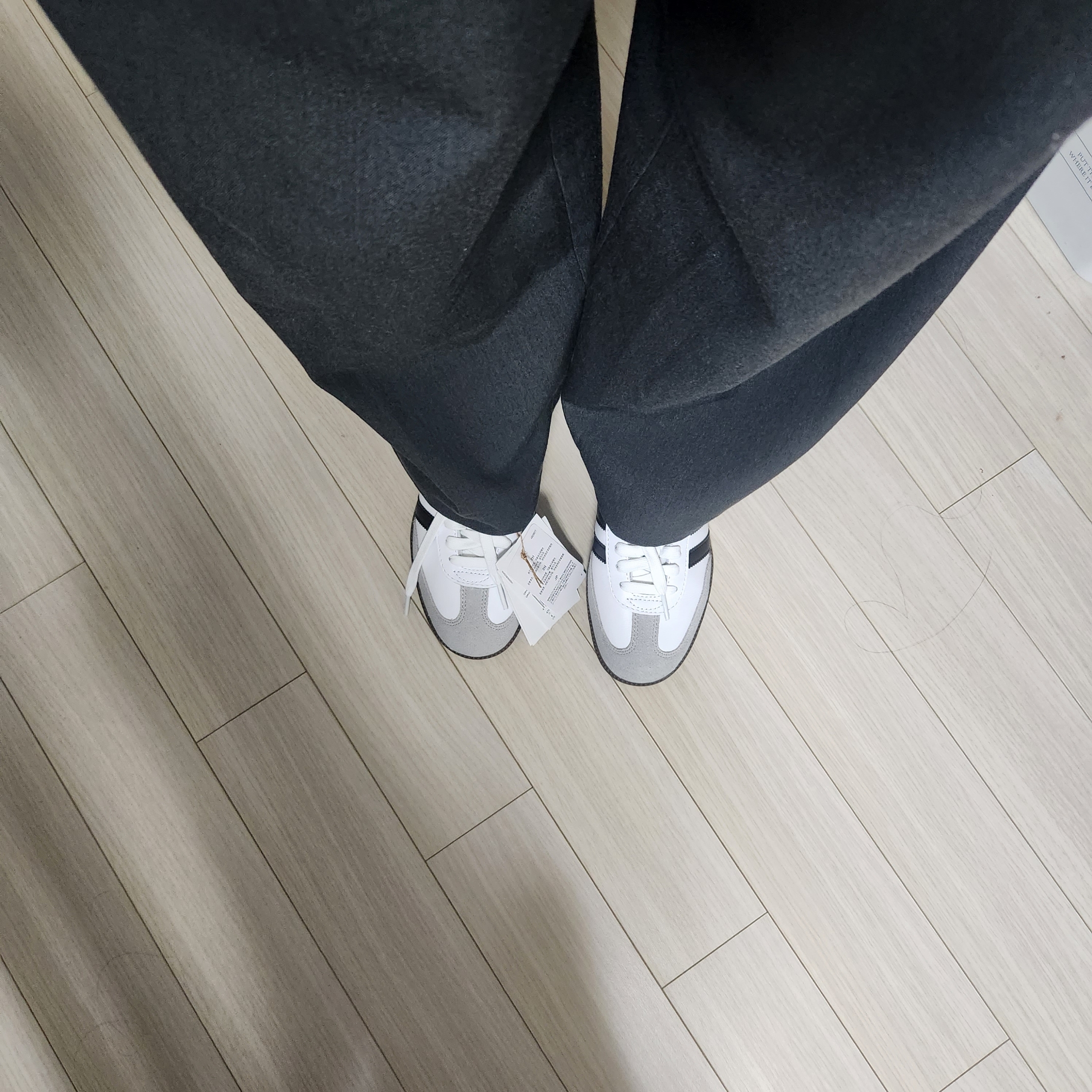 Adidas Samba OG Cloud White 착용 스타일 - 1
