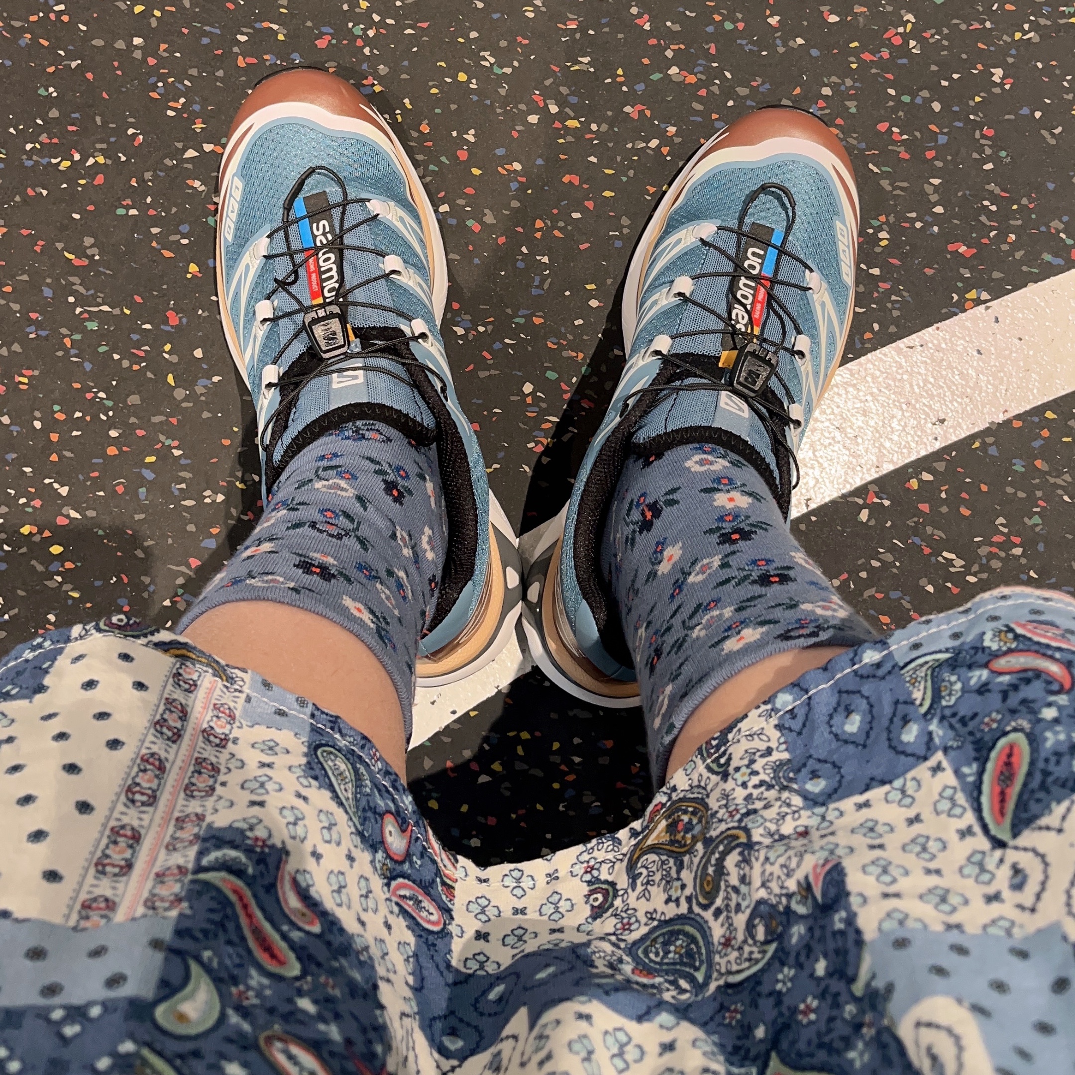 Salomon XT-6 Aegean Blue Tortoise Shell 착용 스타일 - 2