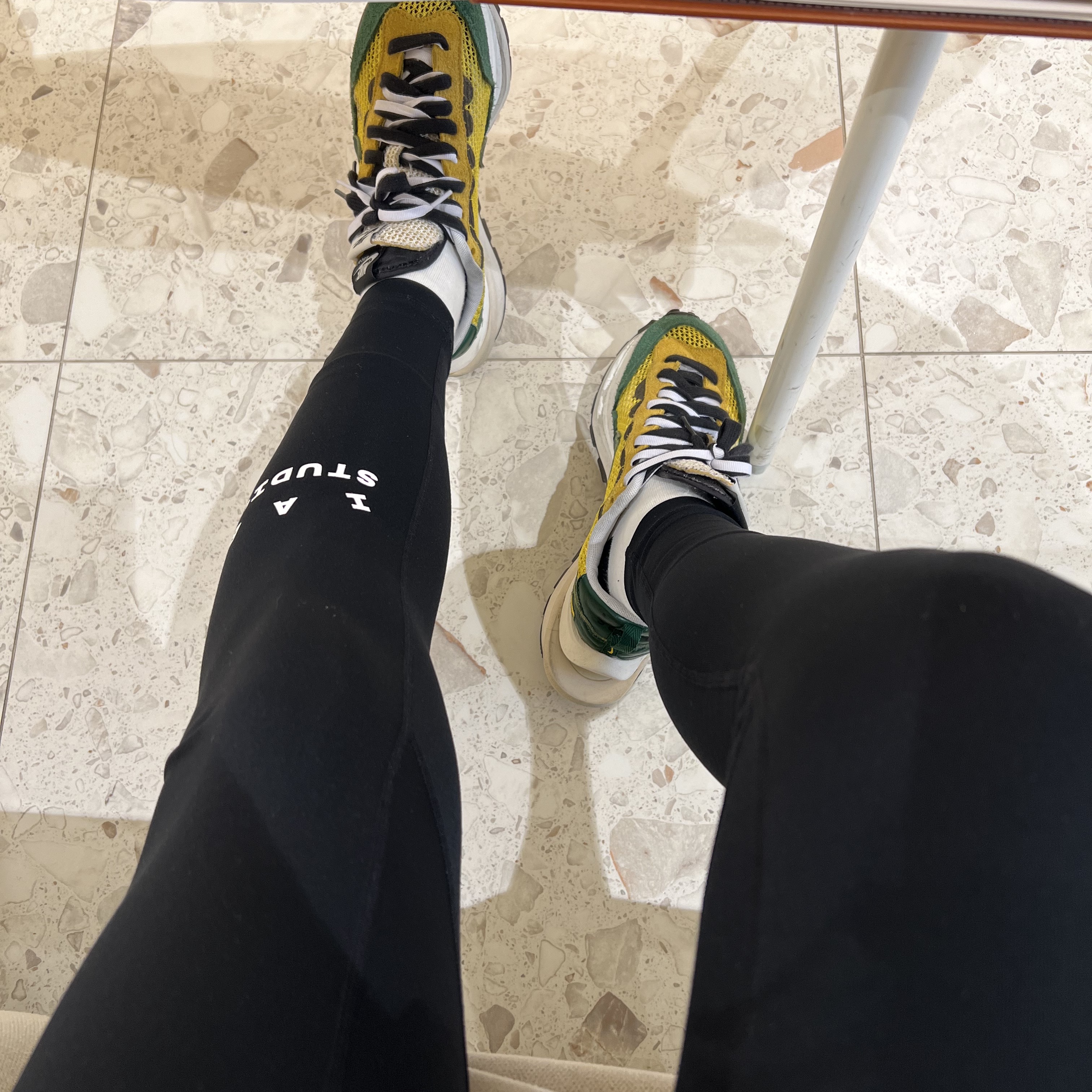 (W) IAB Studio Leggings Black, Nike x Sacai VaporWaffle Tour Yellow & Gorge Green Sail 착용 스타일