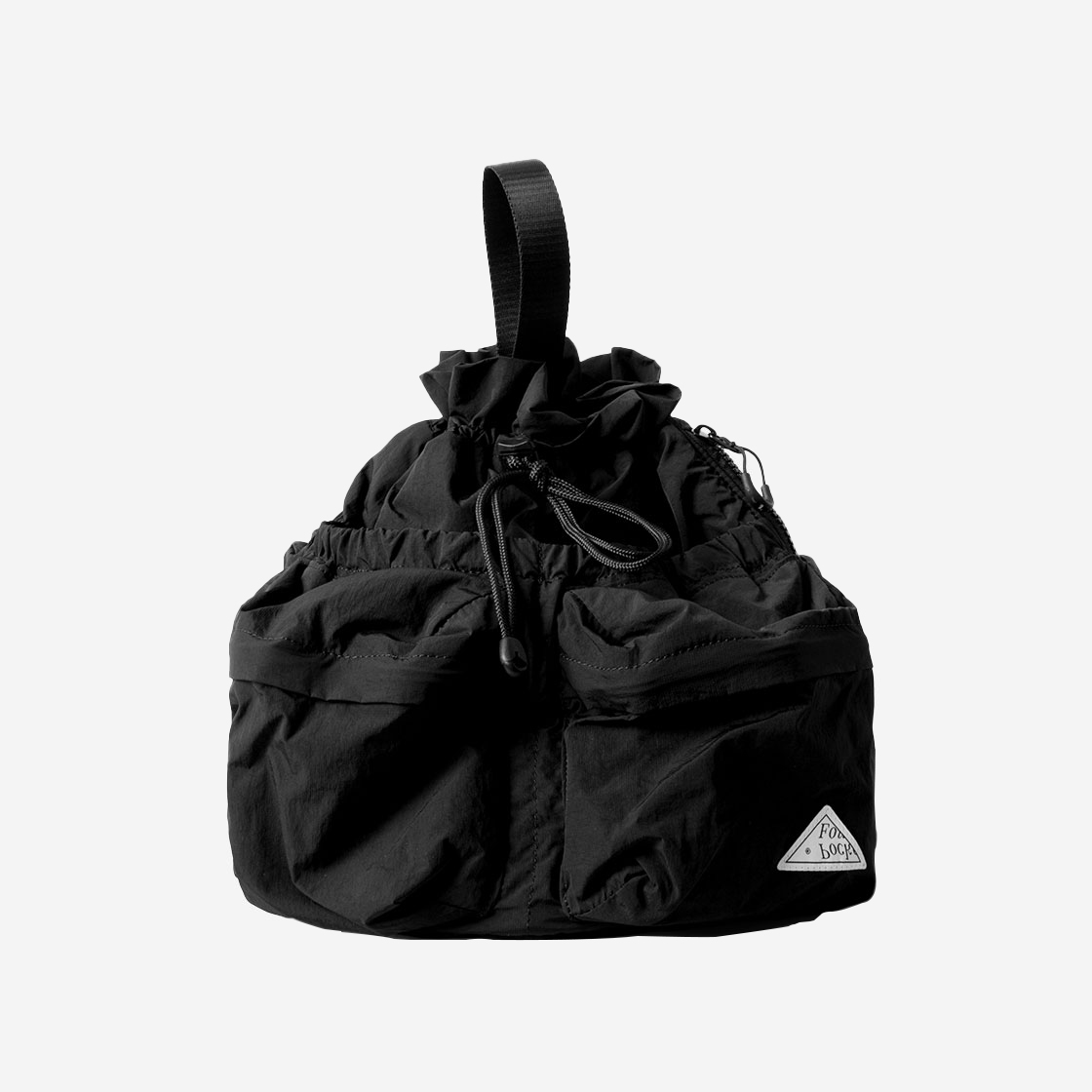 파운드 포켓 클로버 버킷 백 블랙