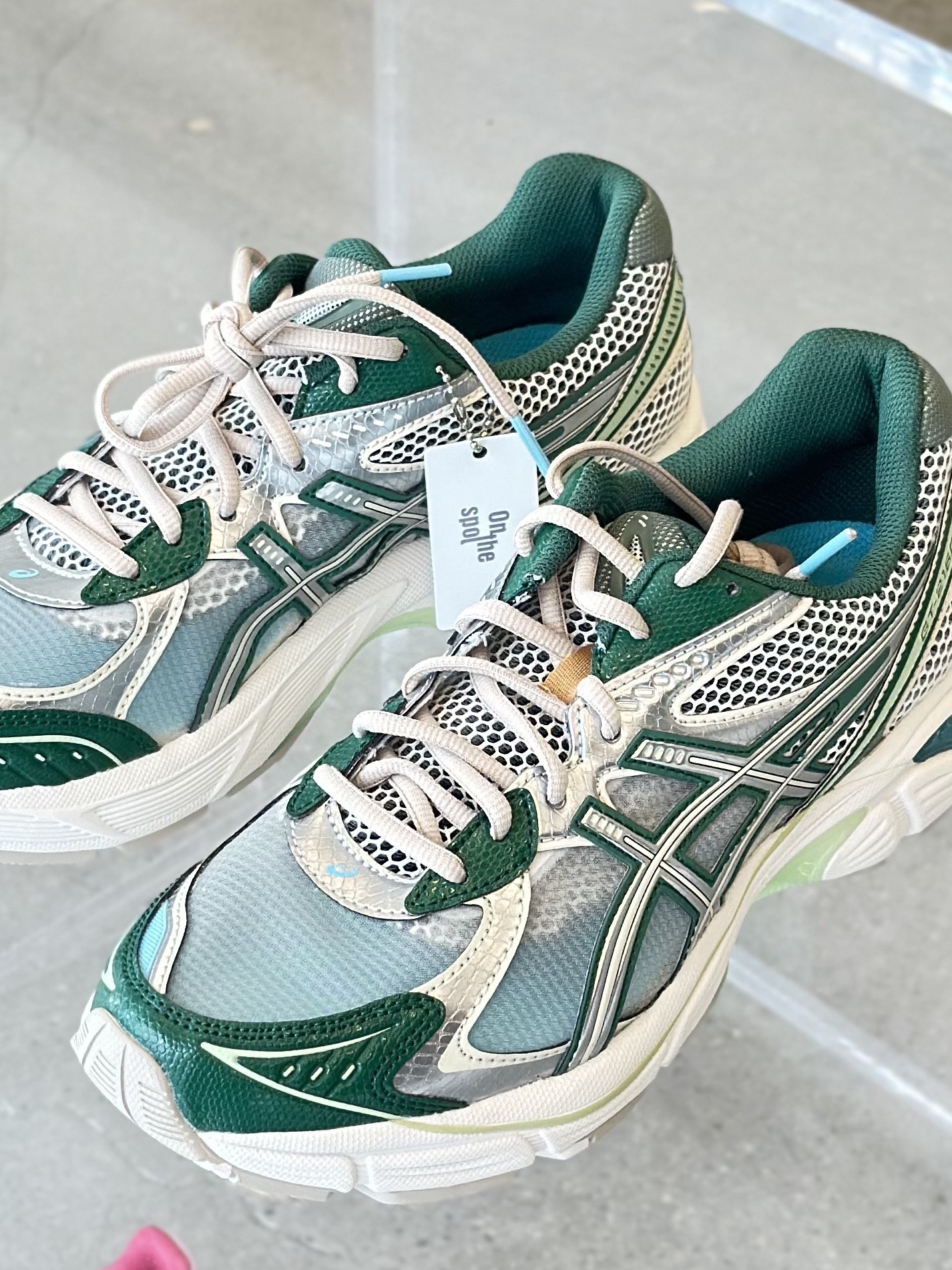 Asics x Above The Clouds GT-2160 Cream Shamrock Green 착용 스타일 - 3